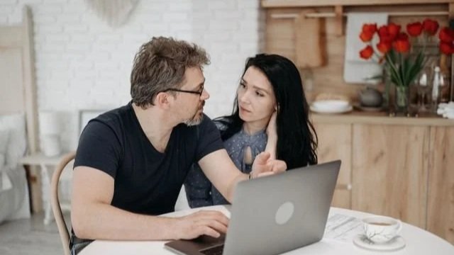 Pros &amp; Cons of Adding Spouse to House Title