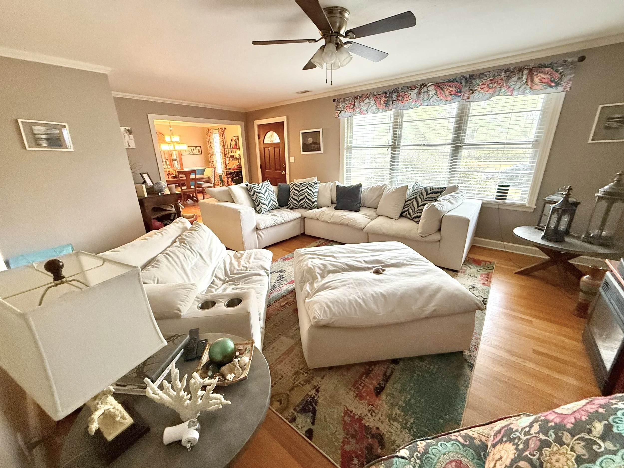 Living Room (3).jpeg