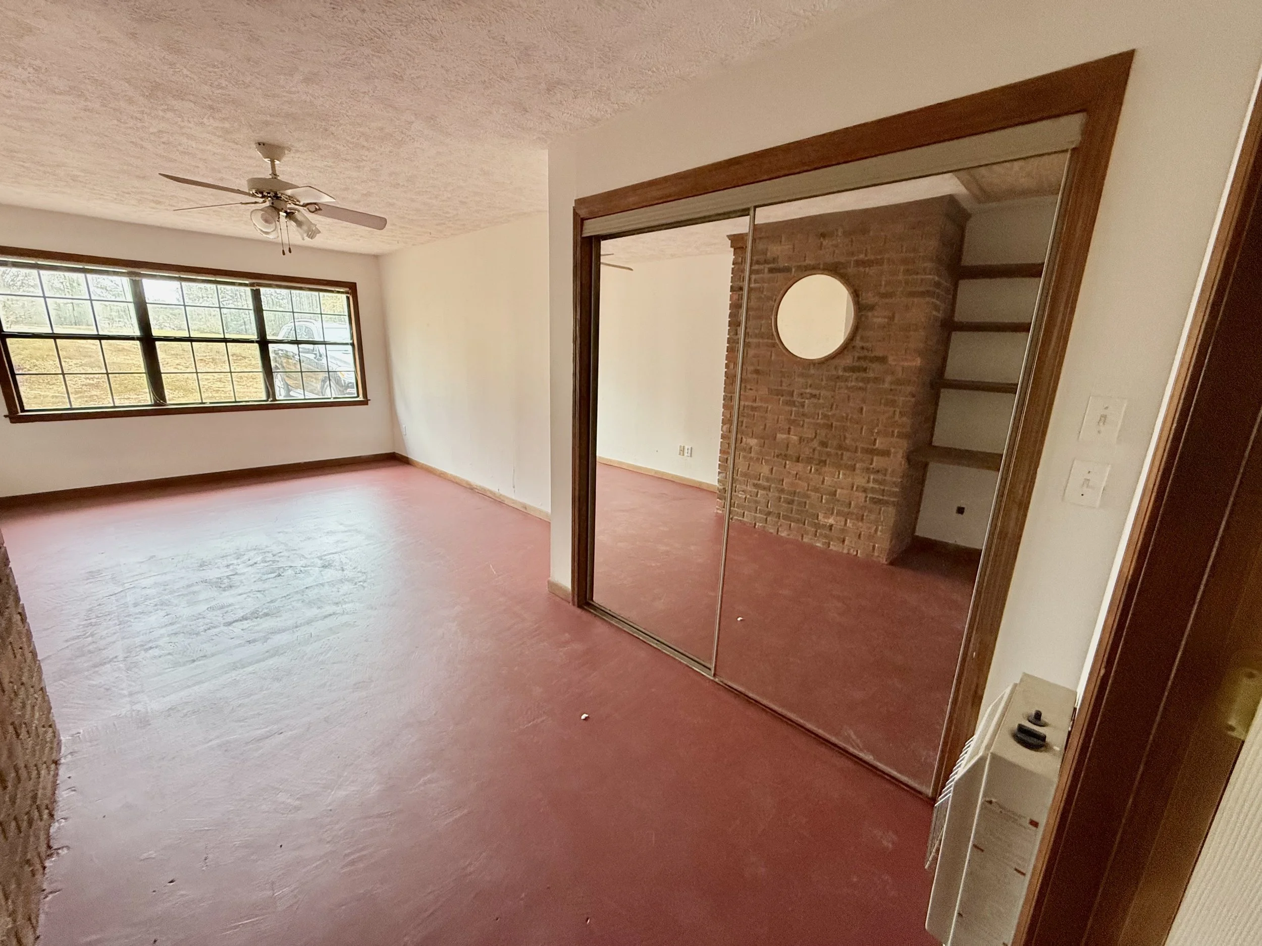 17 2nd bedroom (2).jpeg