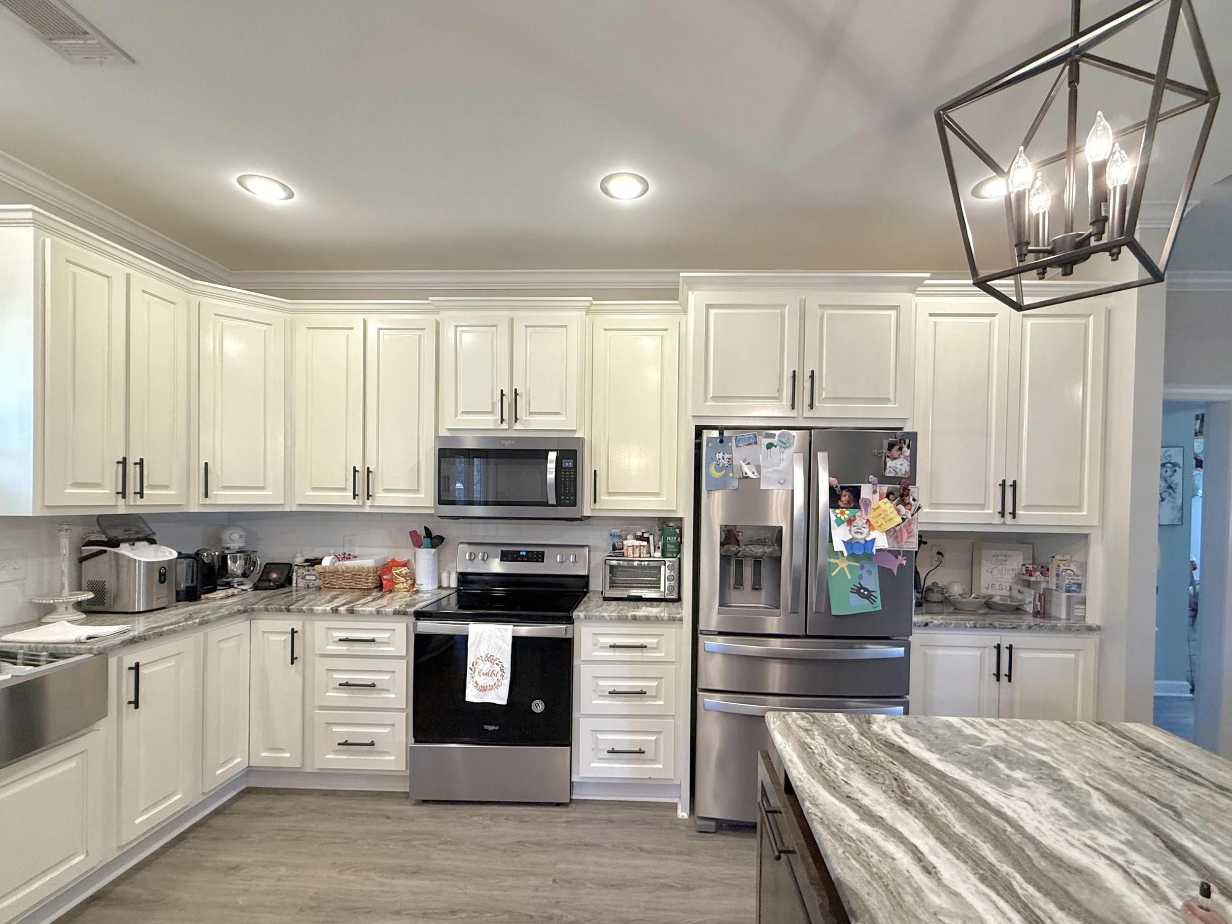 11 Kitchen (3).jpeg