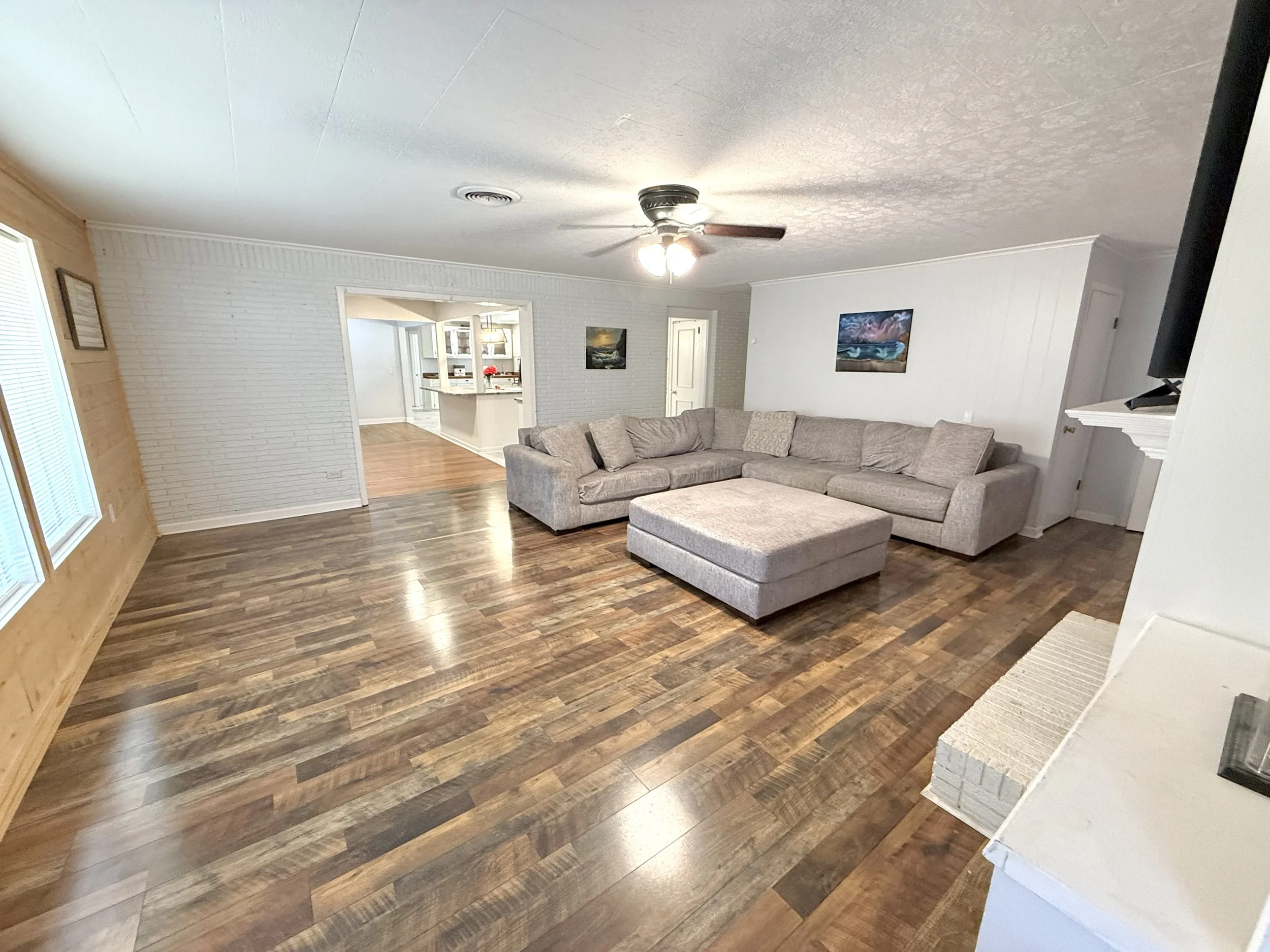 5 Living Room (2).jpeg
