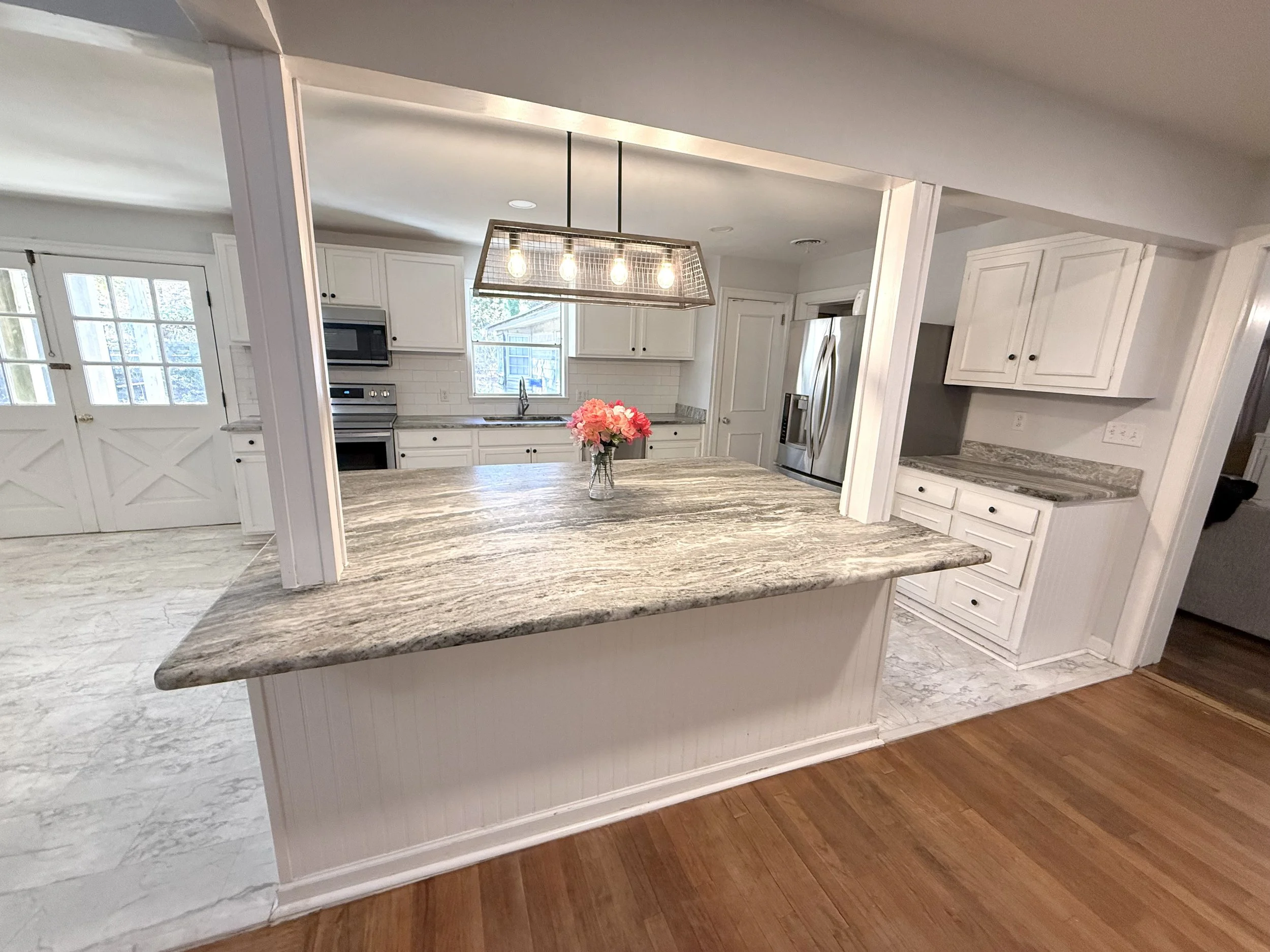 8 Kitchen (2).jpeg