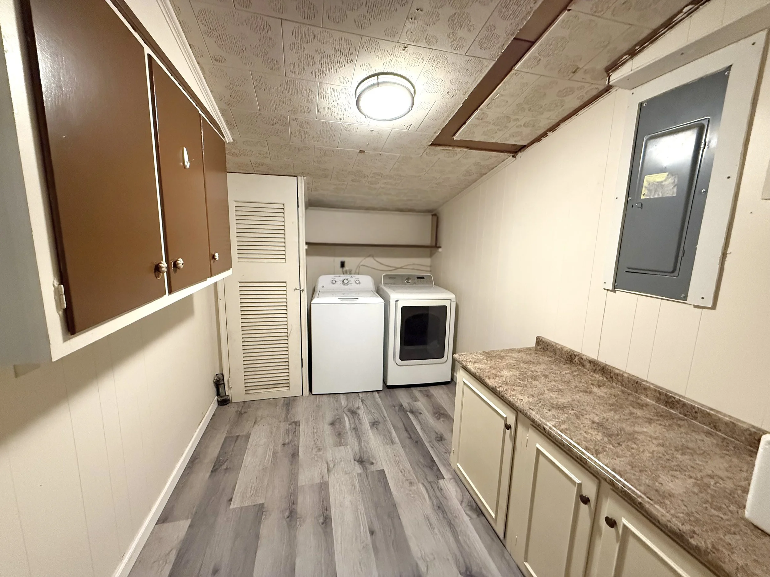 20 Laundry Room.jpeg