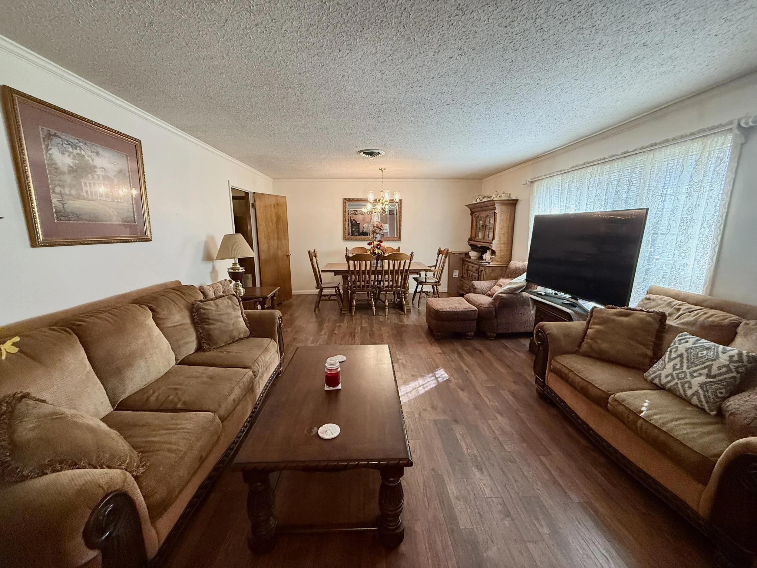 4 Living Room (2).jpeg