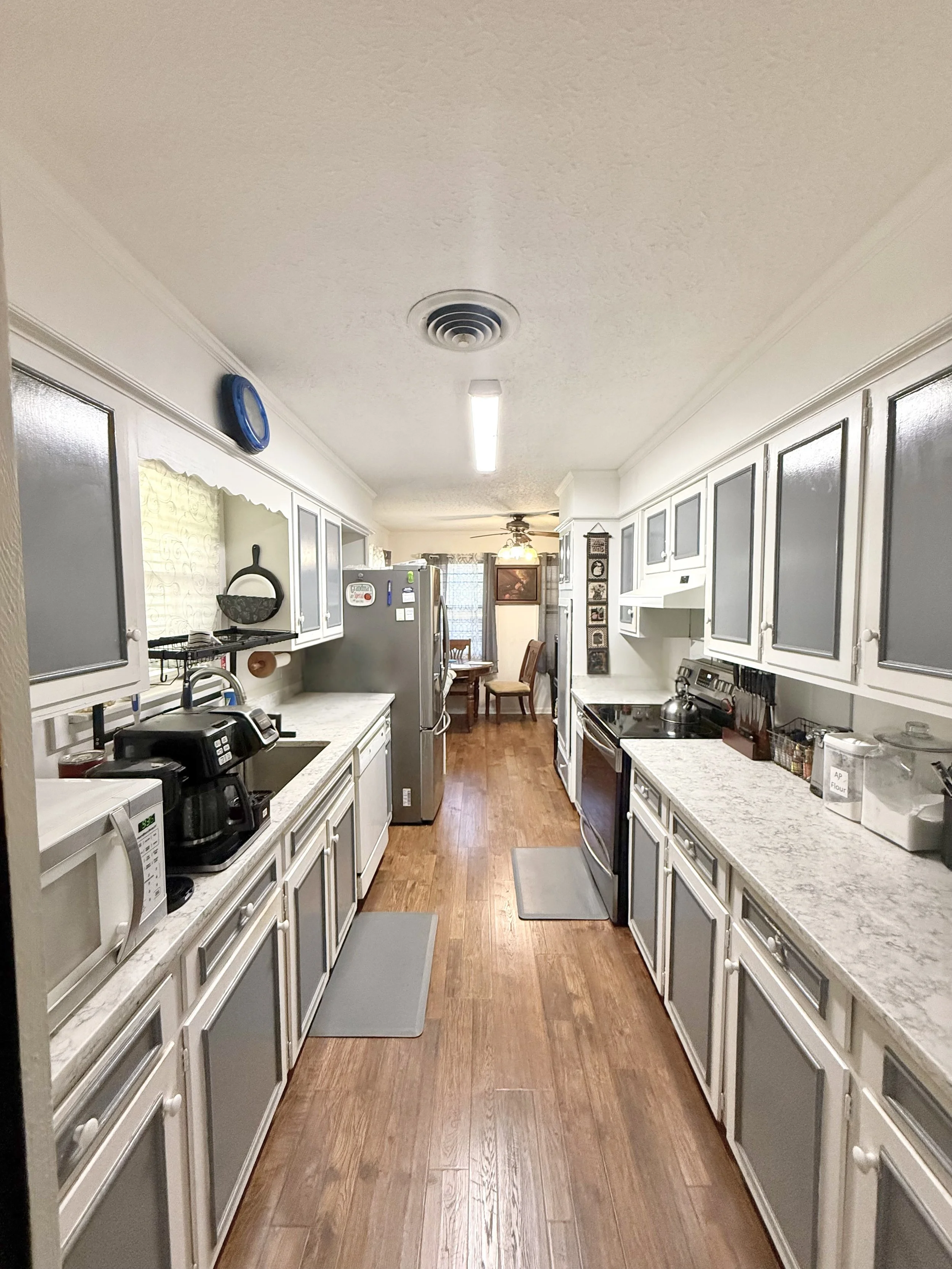 7 Kitchen .jpeg