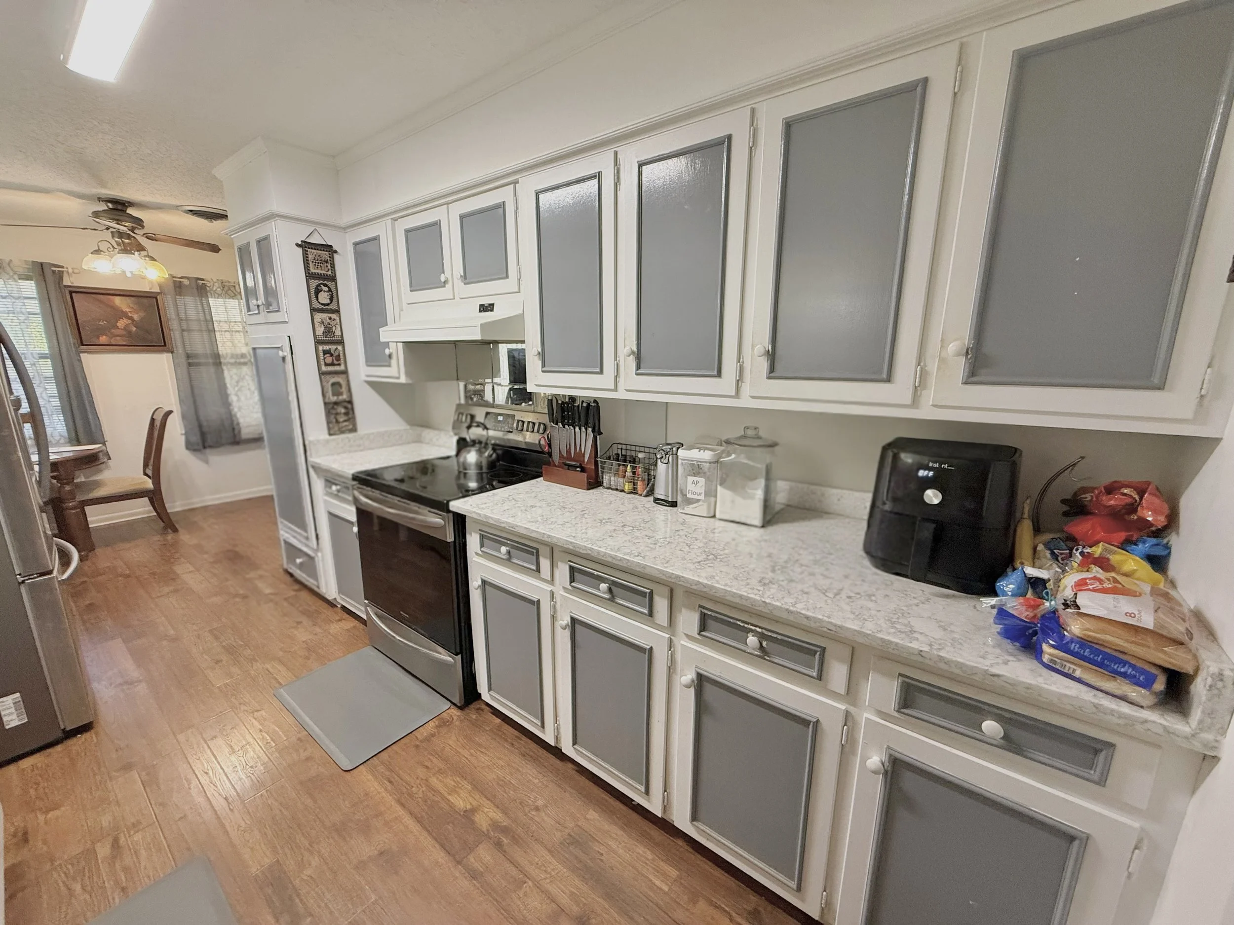 8 Kitchen (2).jpeg