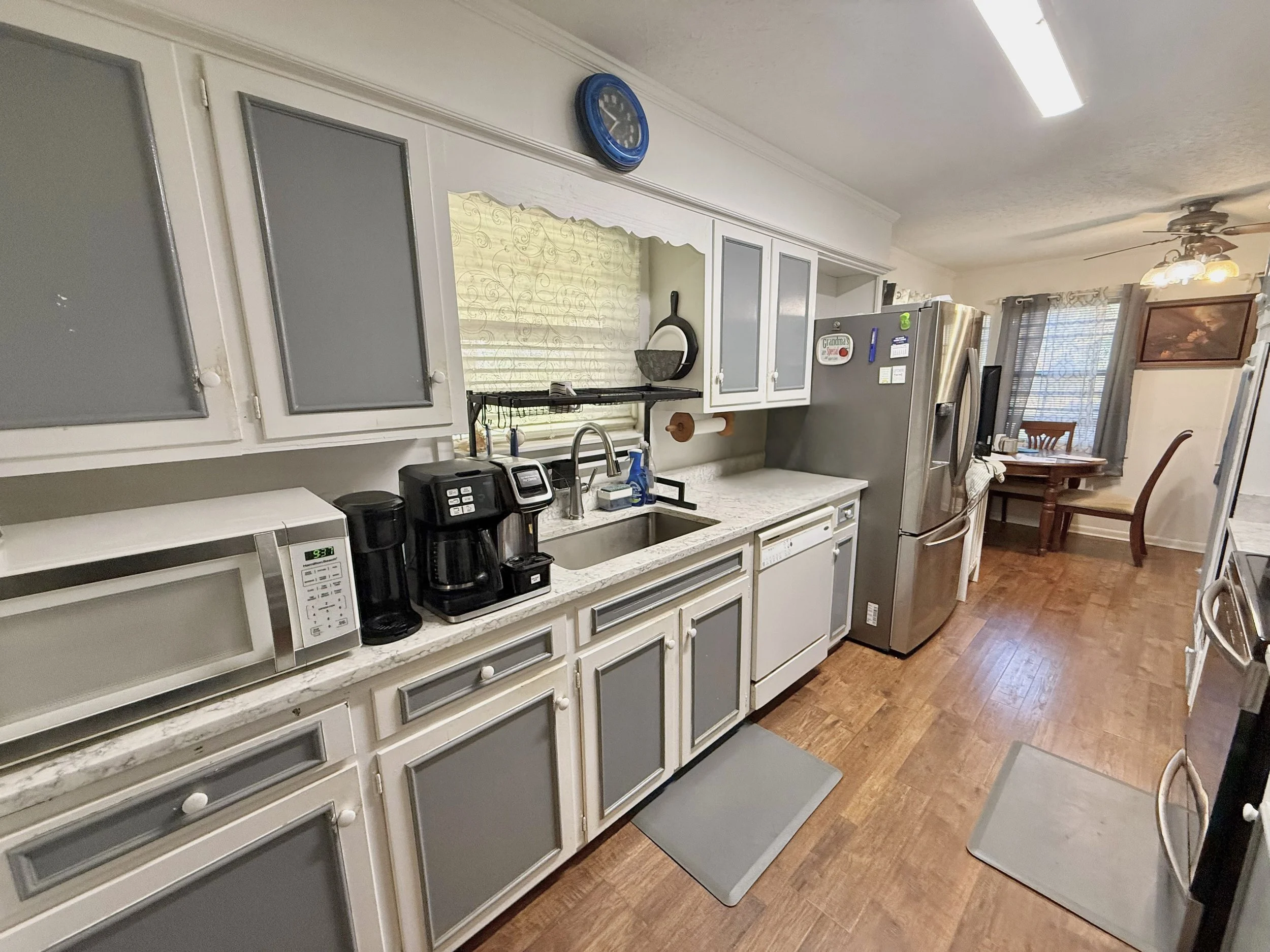 9 Kitchen (3).jpeg