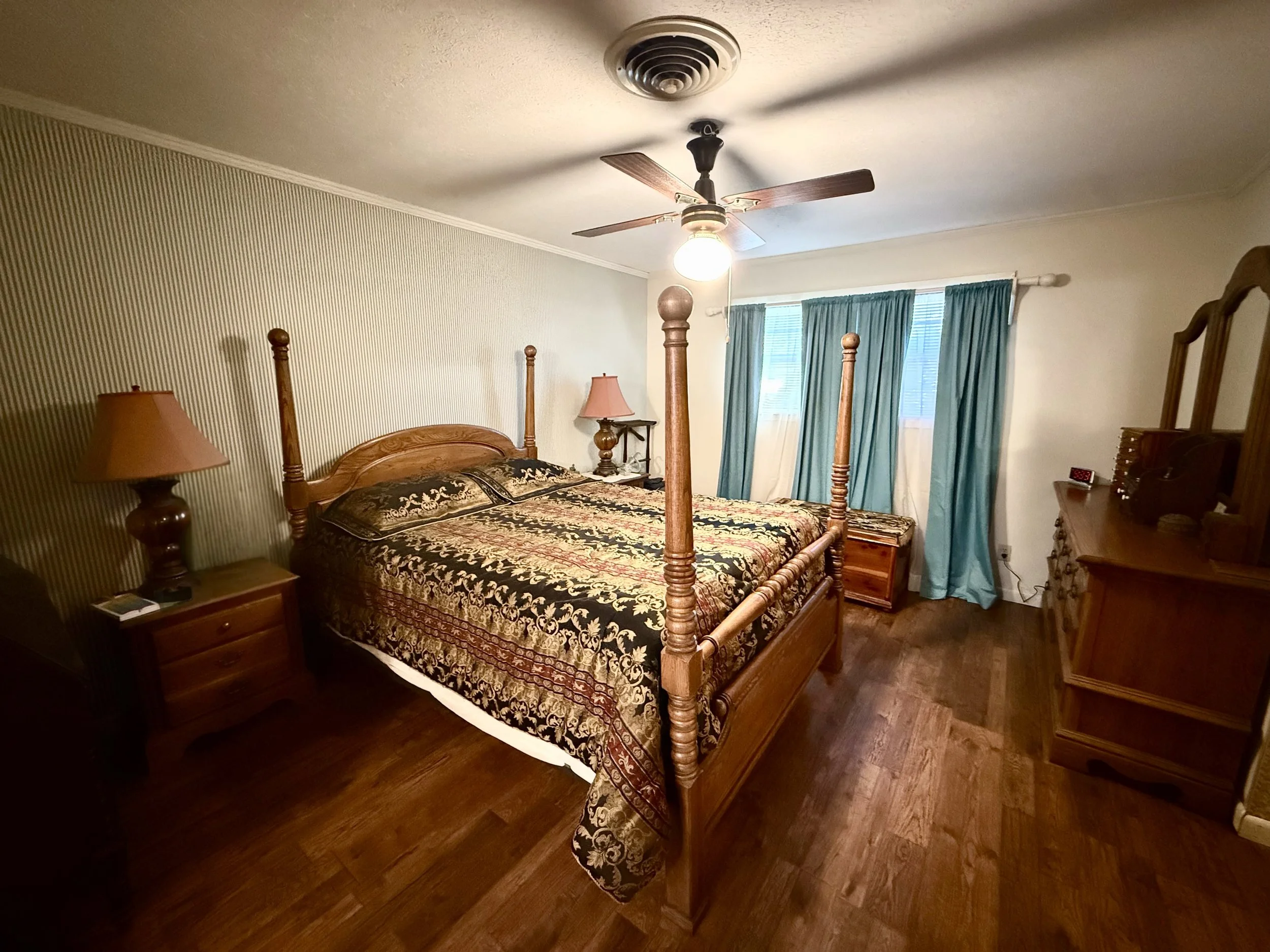 14 Primary Bedroom (3).jpeg