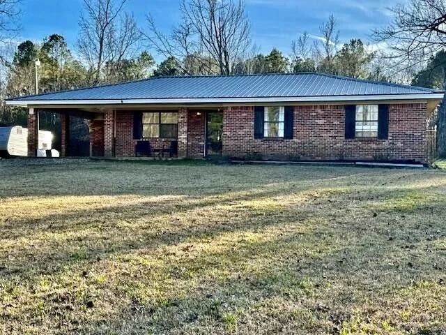 202 Main St., Mantee, MS 39751