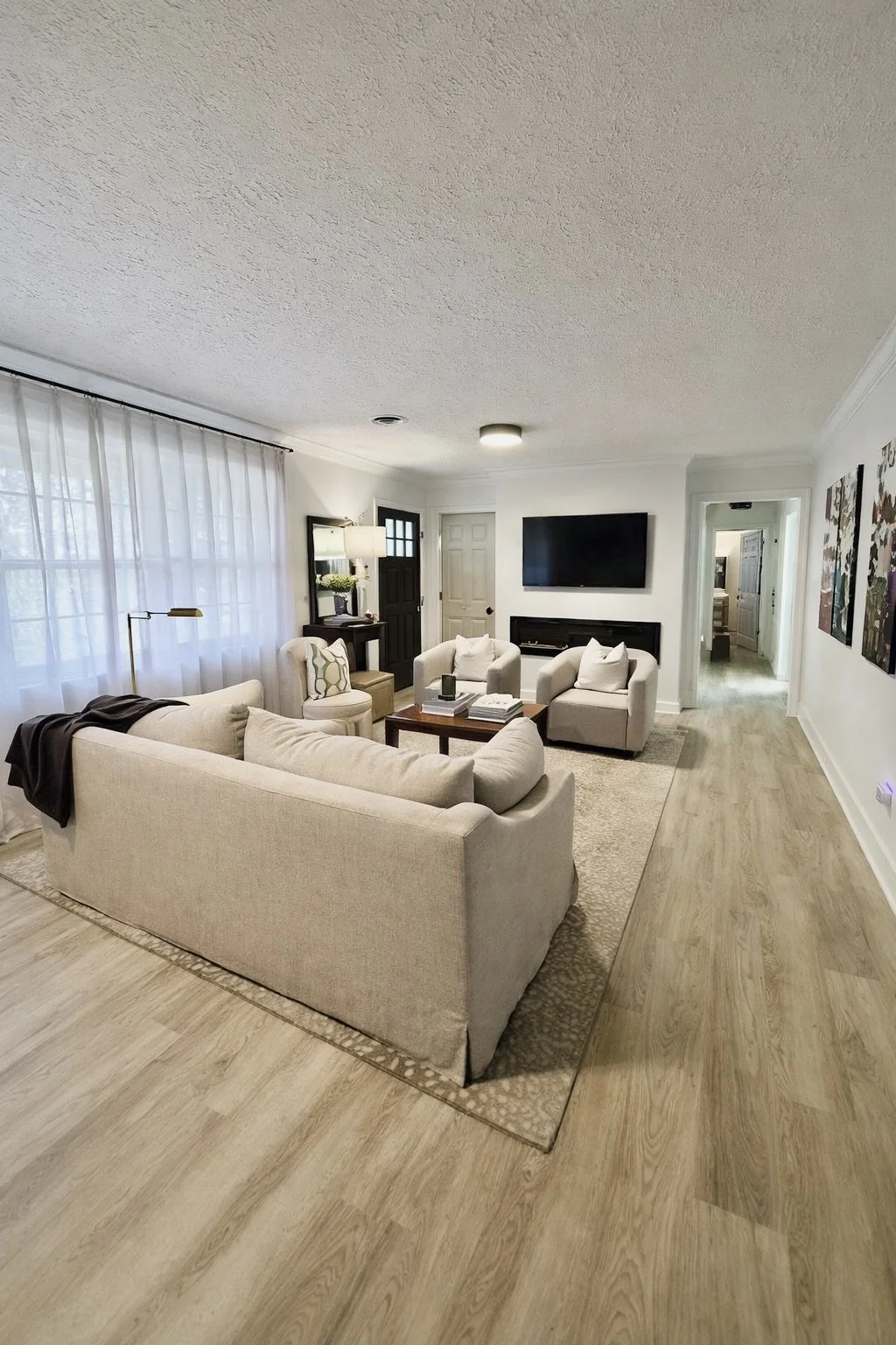 3 Living Room 1.jpeg
