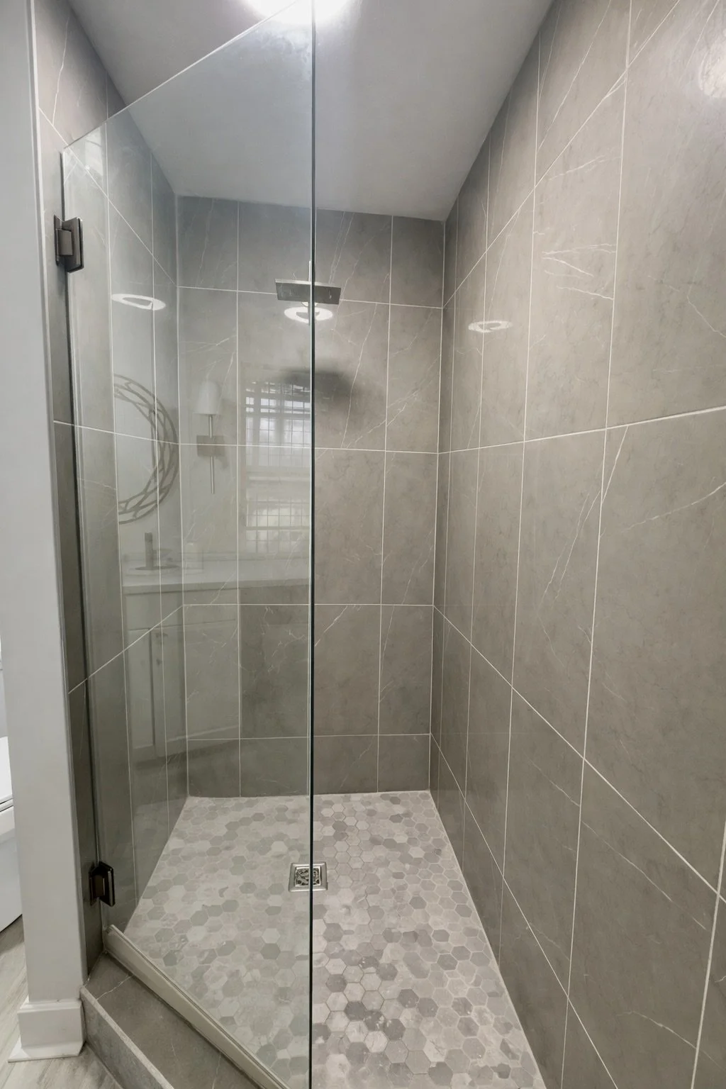 13 Primary bathroom 3.jpeg