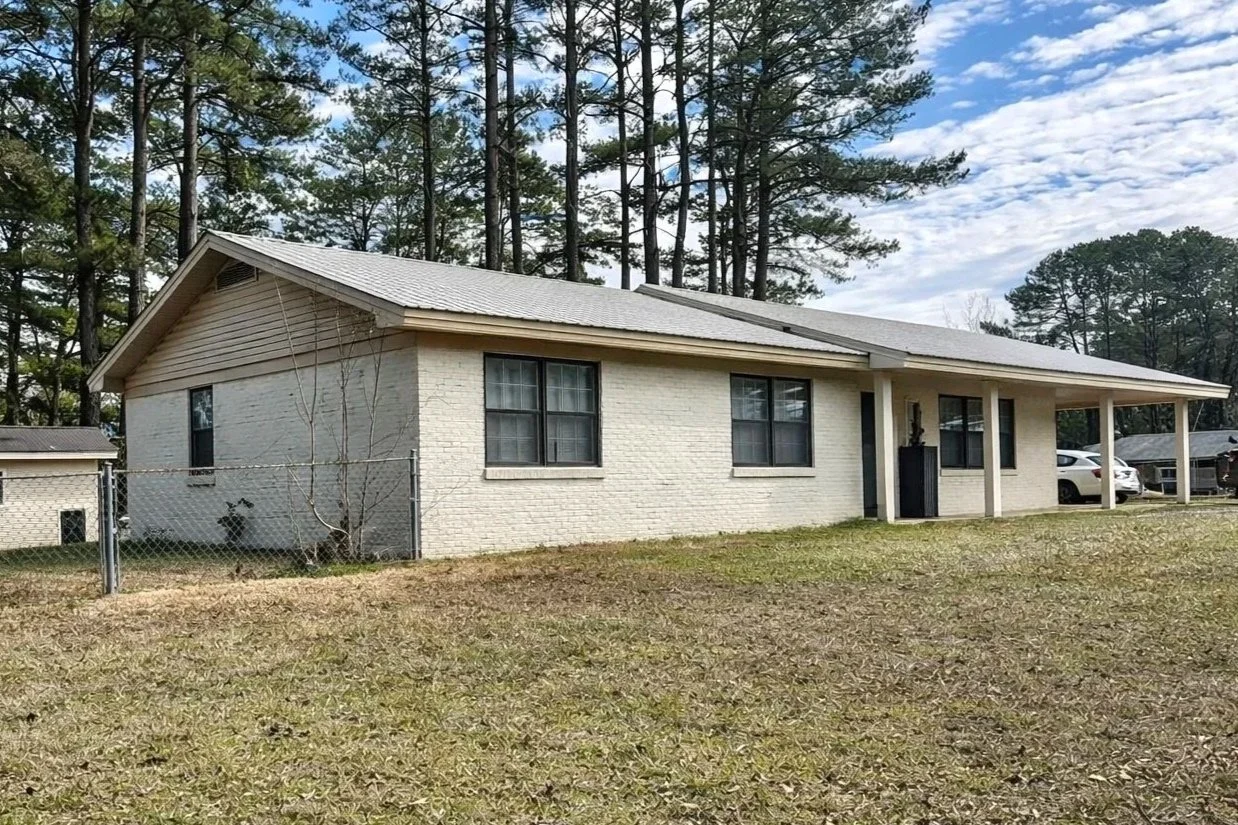324 S Dunn, Eupora, MS 39744