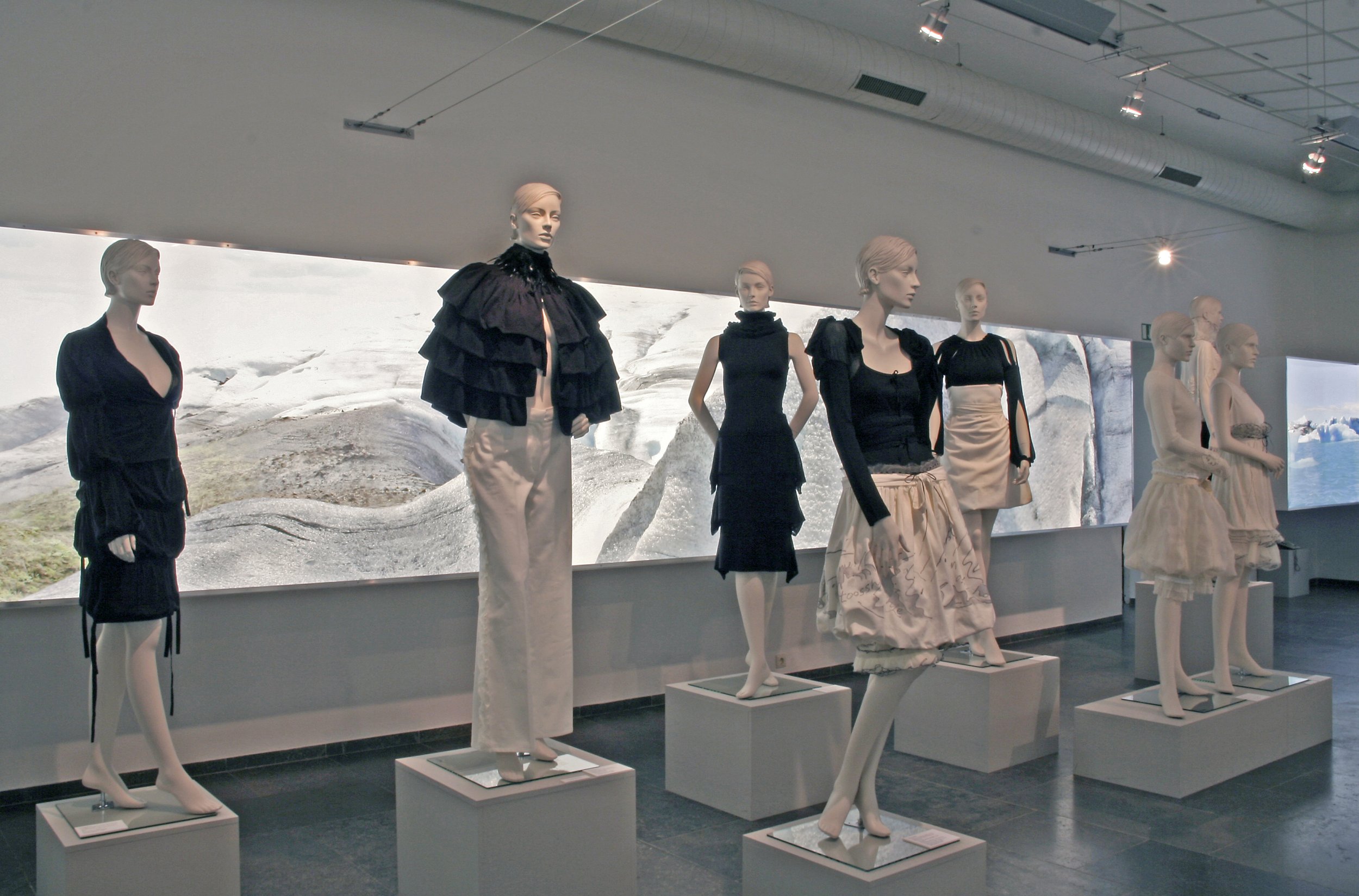 Island-Mode und Design-MAK16.jpg
