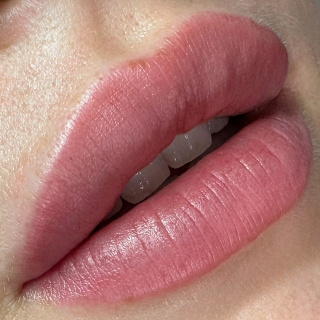 Soft Contour Lip Blush