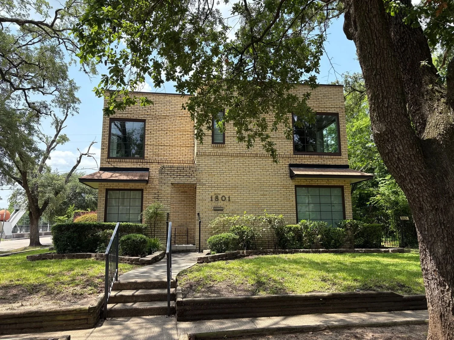 view of therapy office building outside