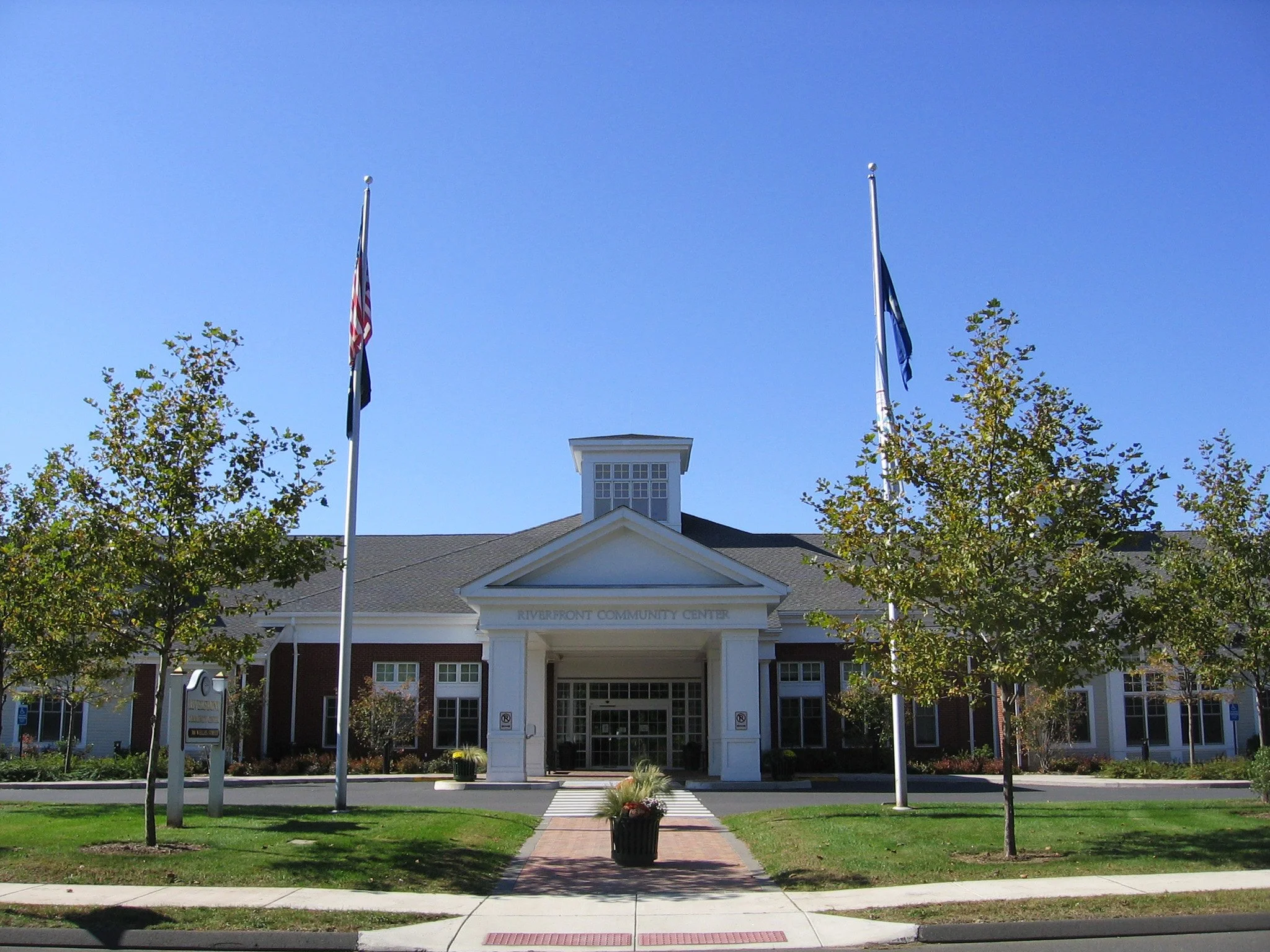 Glastonbury Community Center 1_Richter Cegan.jpg