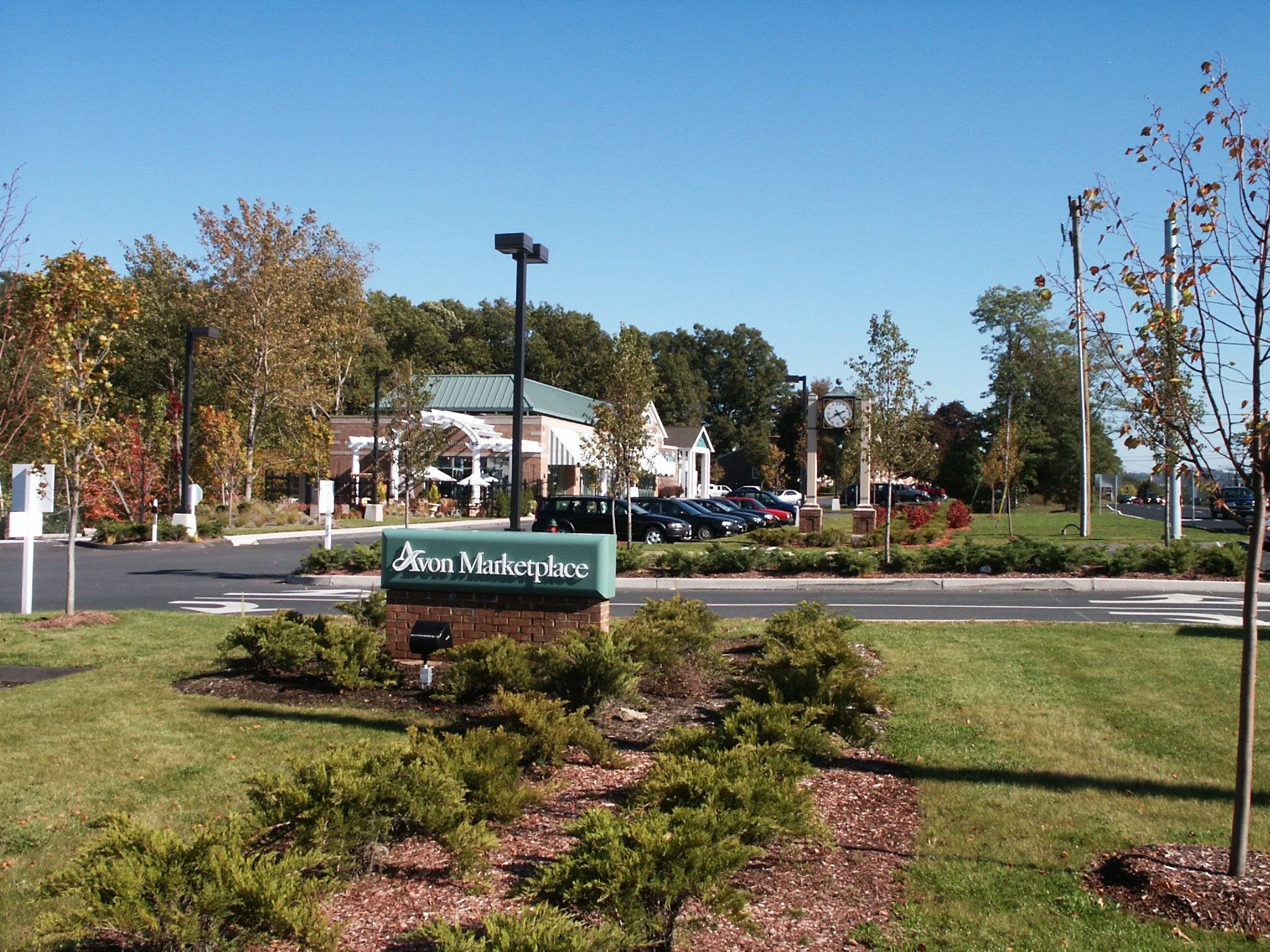 Avon Marketplace 3_Richter Cegan.jpg