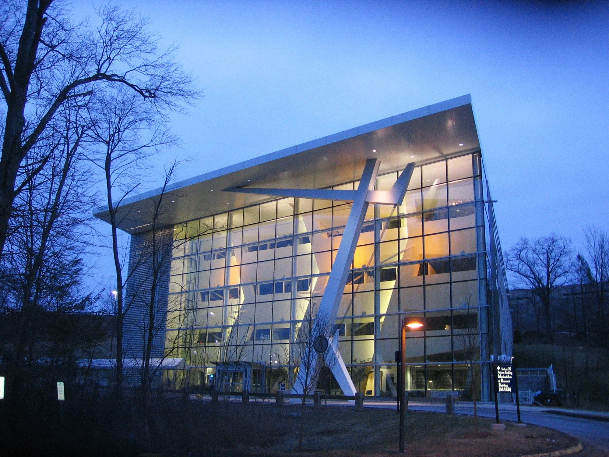 UCHC Medical Arts and Research 5_Richter Cegan.jpg