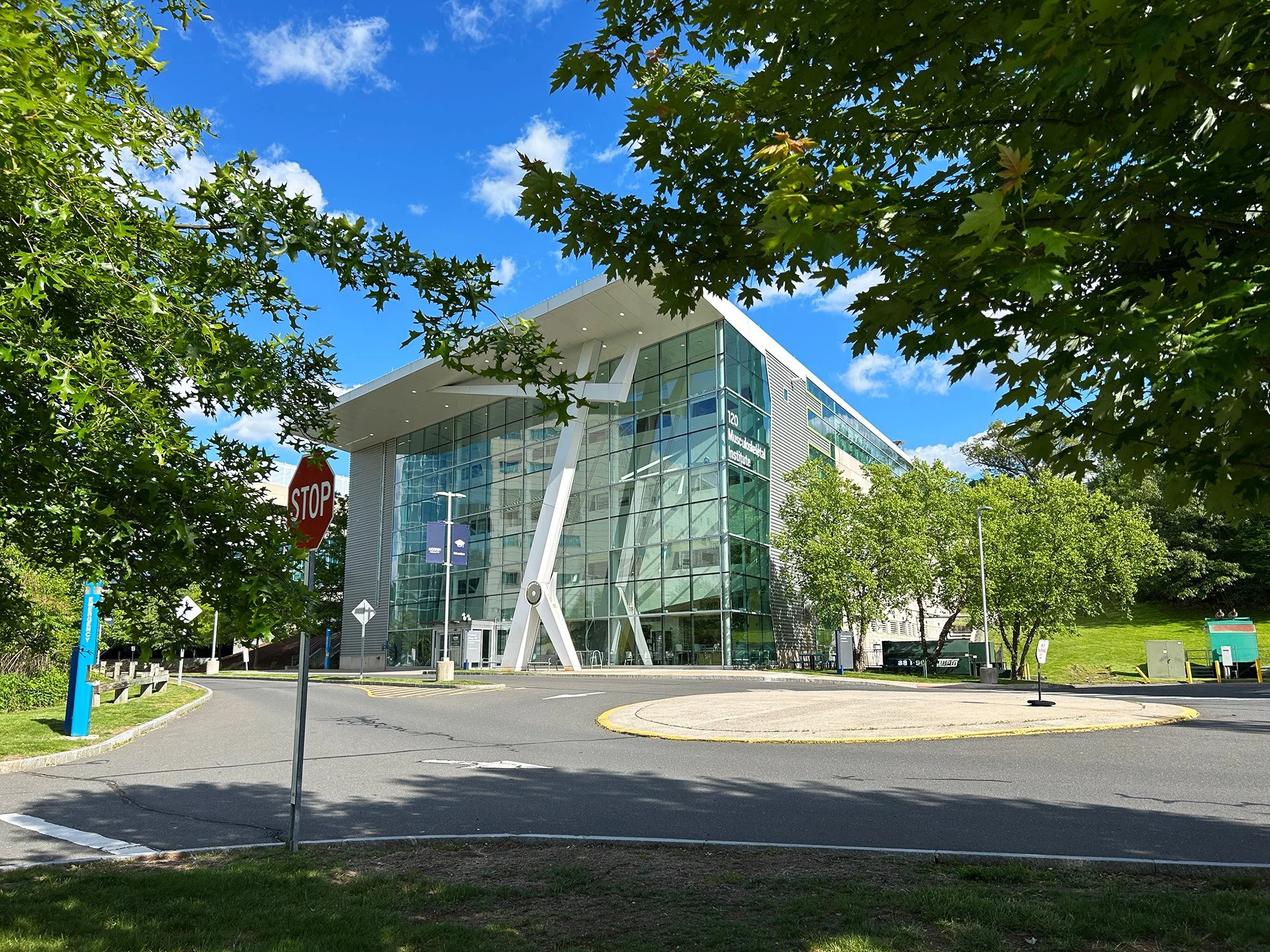 UCHC Medical Arts and Research 3_Richter Cegan.jpg