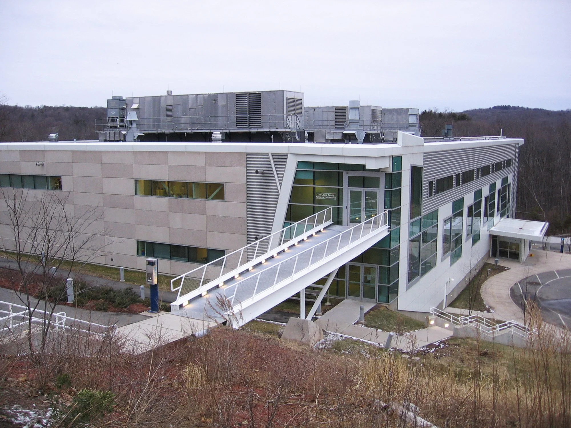 UCHC Medical Arts and Research 4_Richter Cegan.jpg