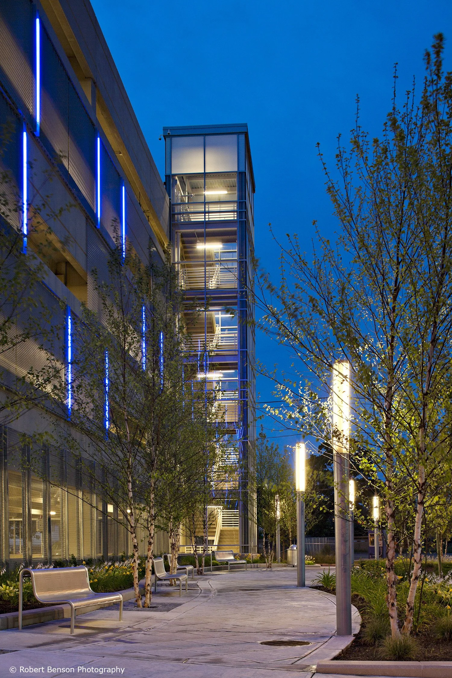 YNHH Howe Street 2_Richter Cegan.jpg