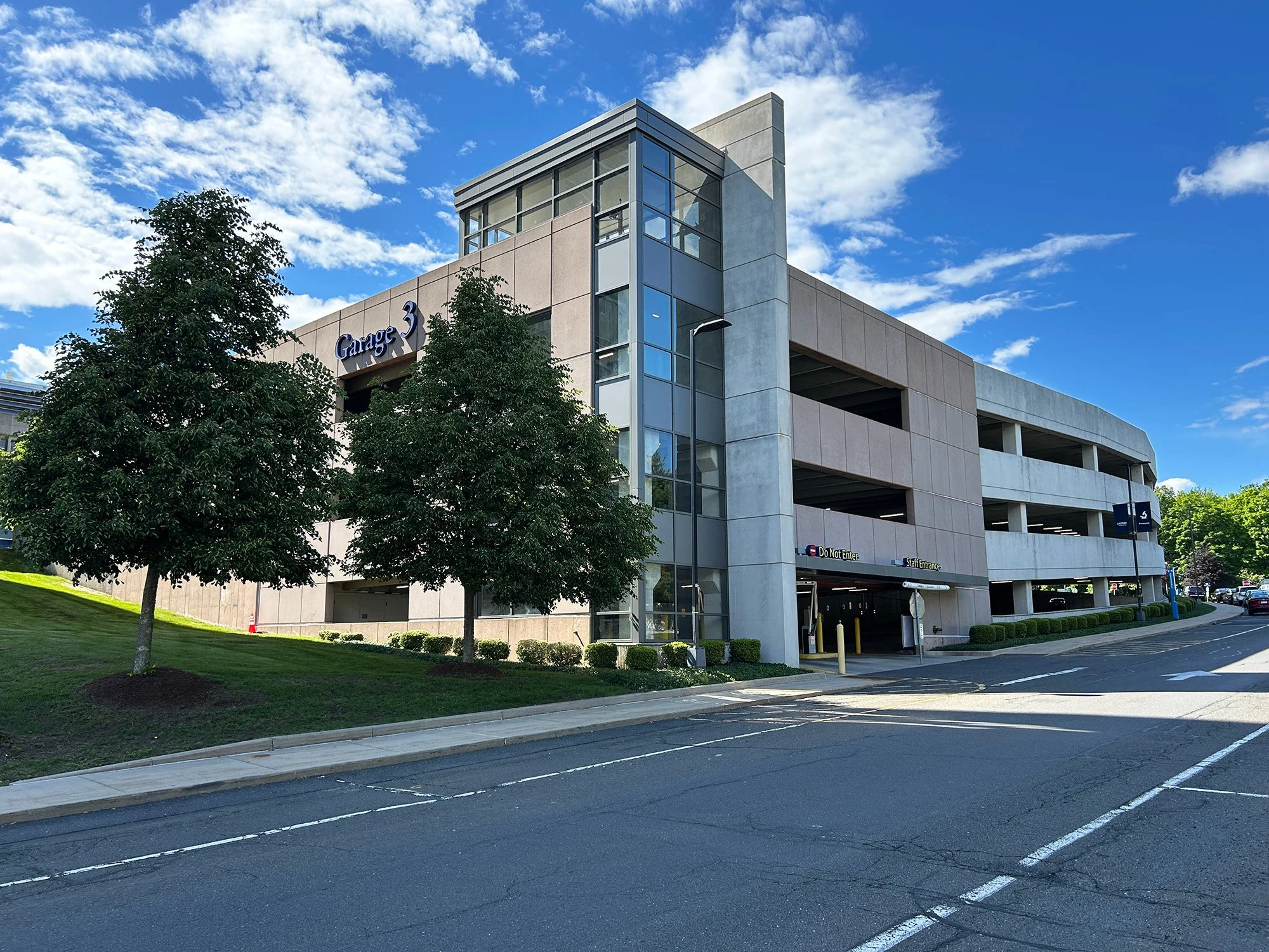 UCHC New Patient Tower 9_Richter Cegan.jpg