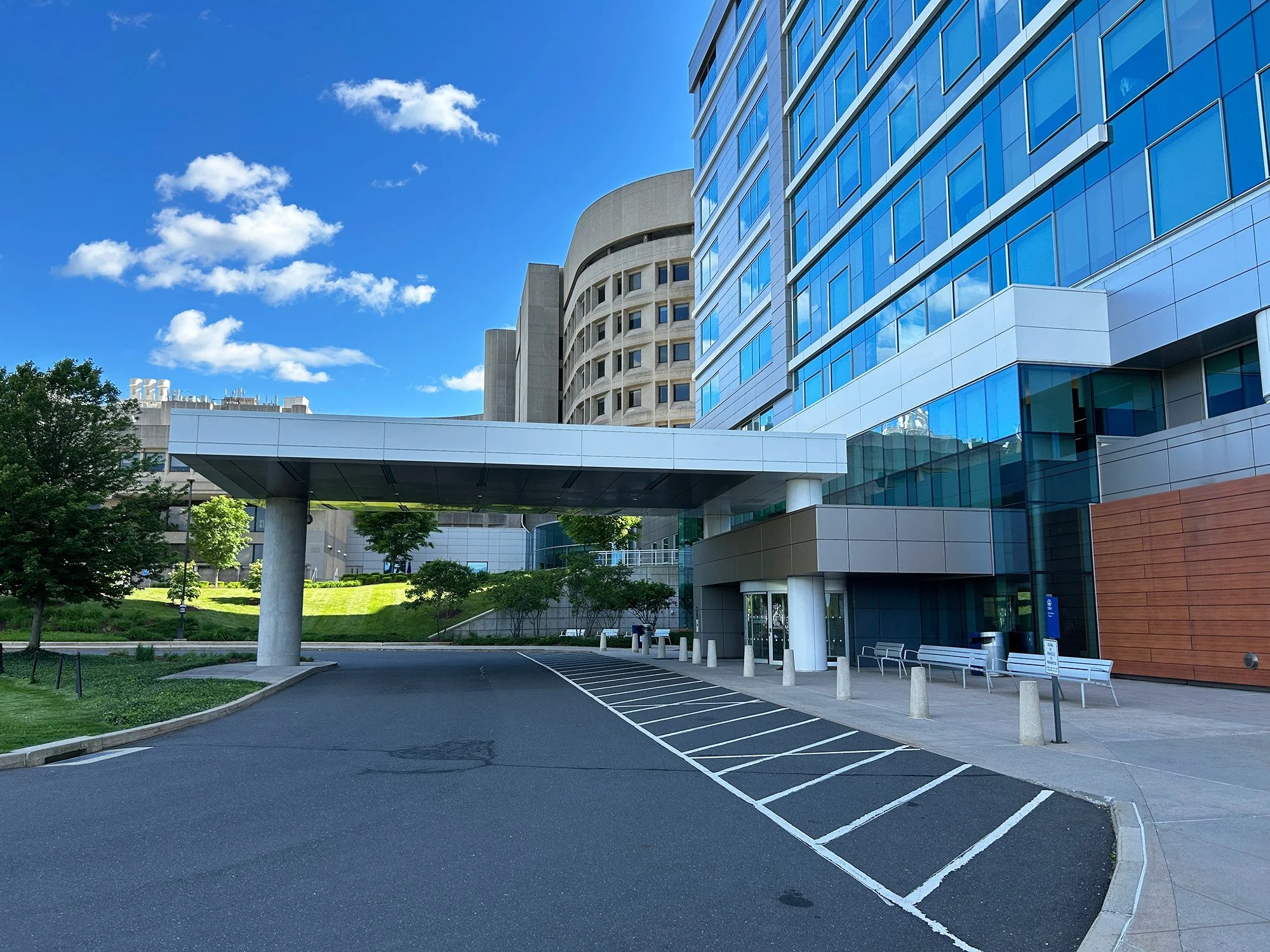 UCHC New Patient Tower 6_Richter Cegan.jpg