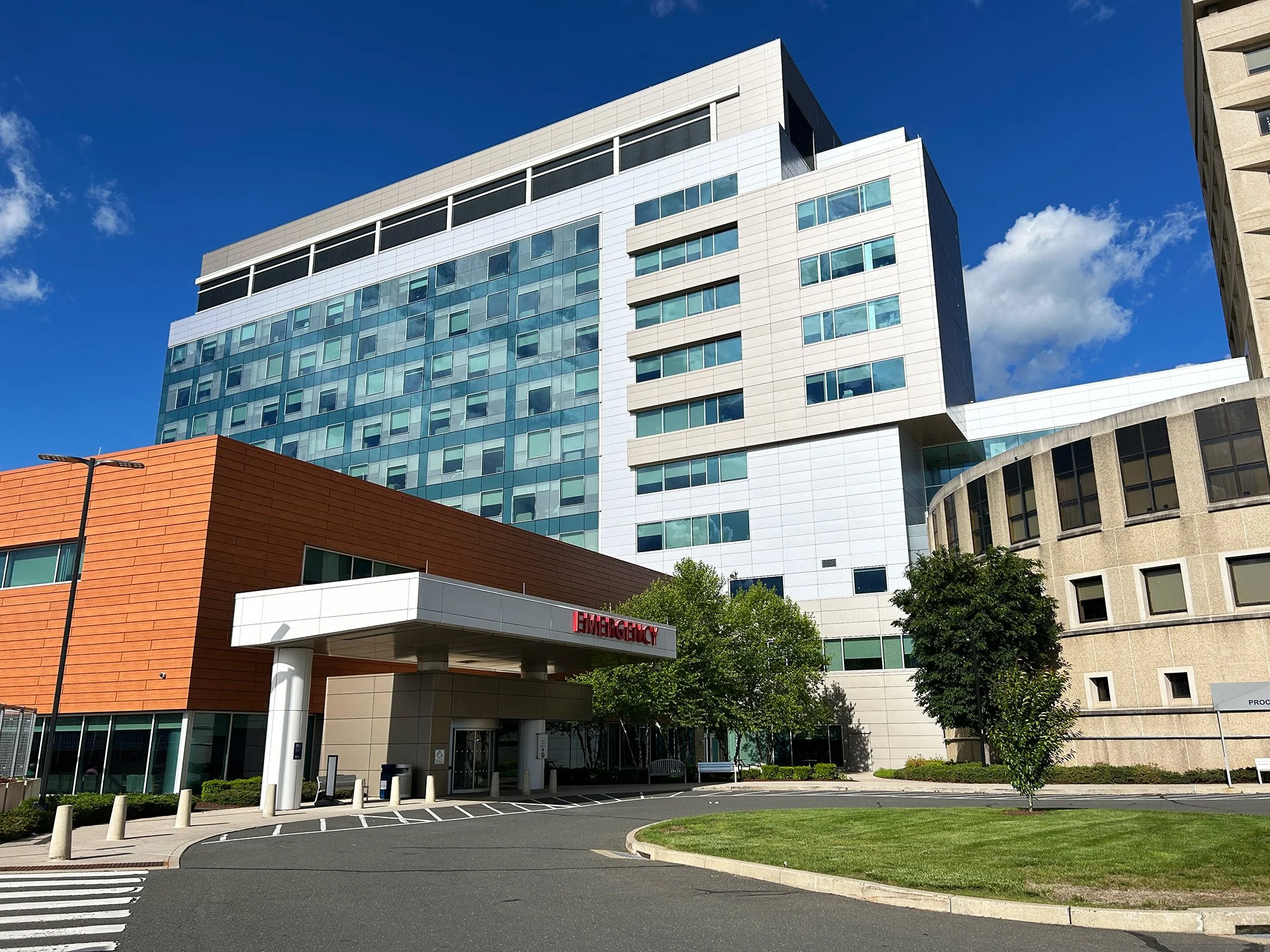 UCHC New Patient Tower 5_Richter Cegan.jpg