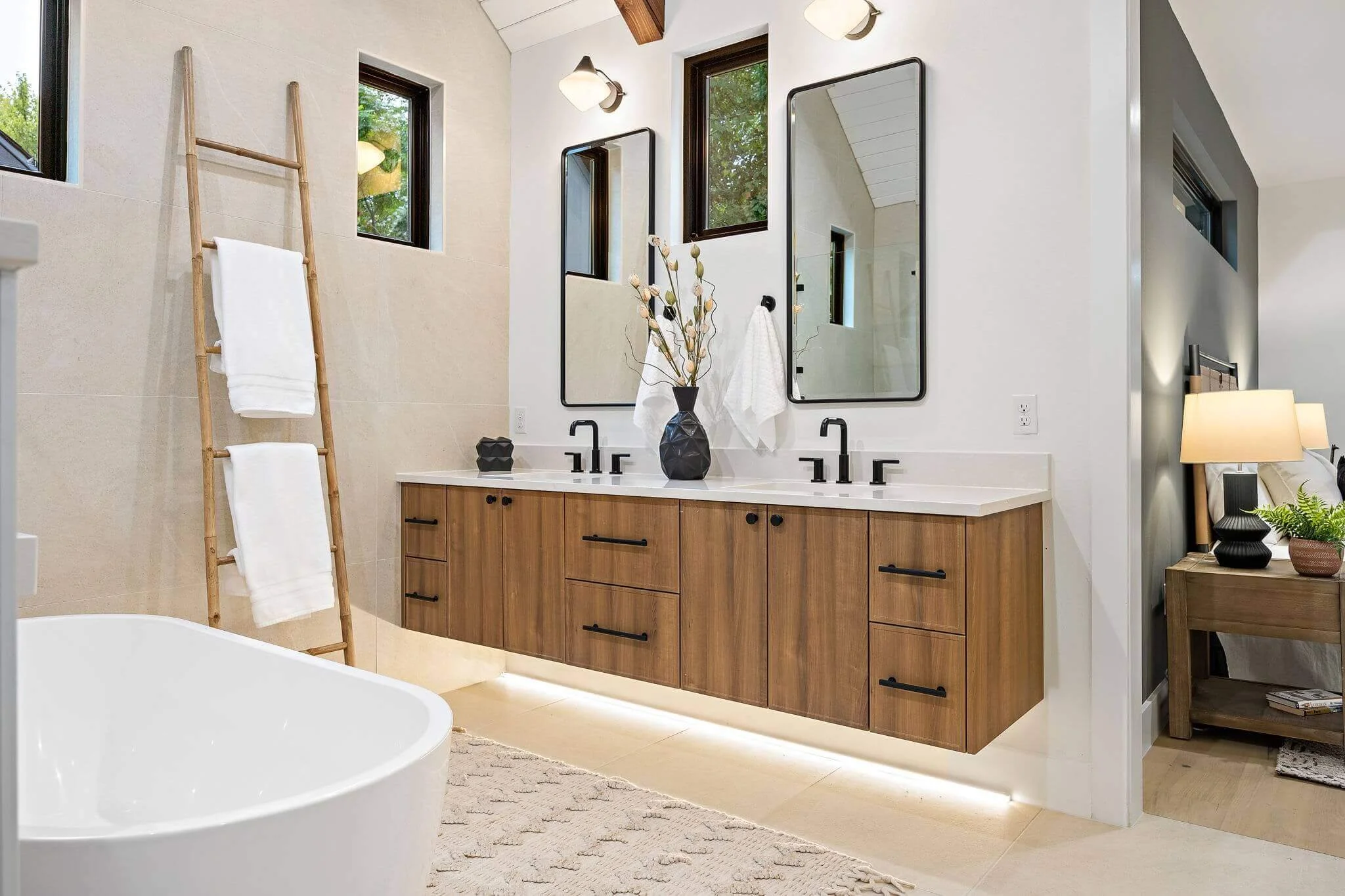 53-3503-kay-st-unit-1-ckn-captial-group-austin-home-builder-091323-72.jpg