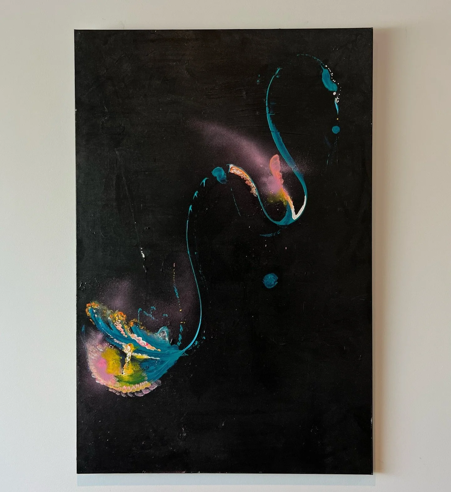 &ldquo;Serenade&rdquo;
2024
Acrylic and acrylic spray paint on canvas 
 60 cm x 40 cm