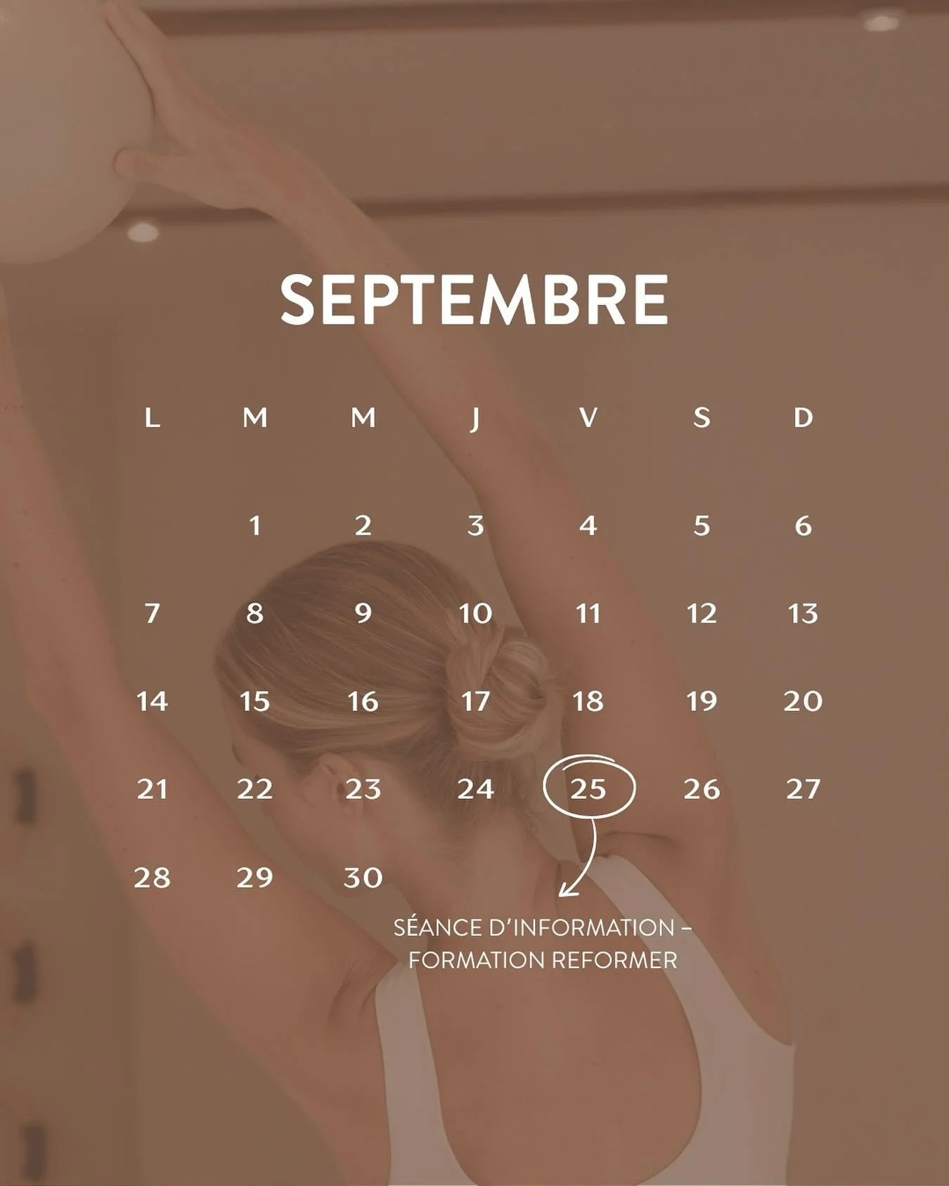 🗓️Marque ton calendrier
La Formation Reformer t’intéresse? ✨
On t’invite à une séance d’information en personne le jeudi 25 septembre à 19h30 au Pilates Club.
Viens échanger avec notre éq