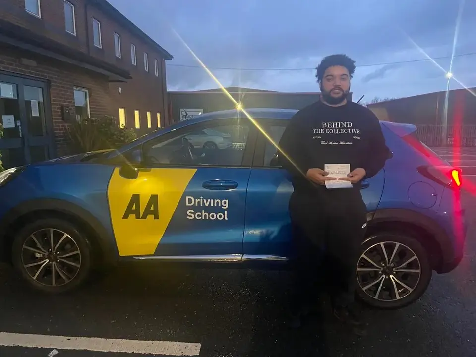 PJSchoolofMotoring-Nottingham-4.png