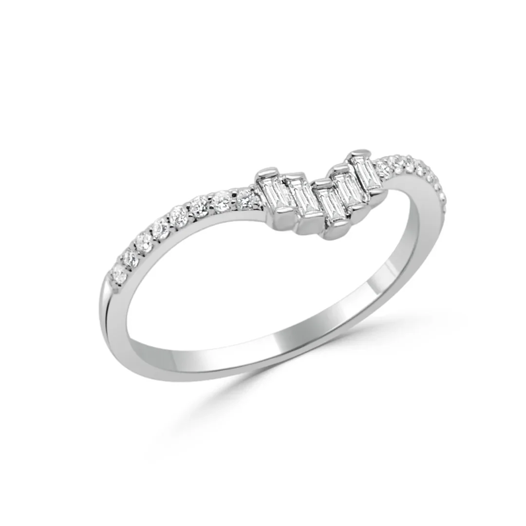 Lady's Tiara Curved Band