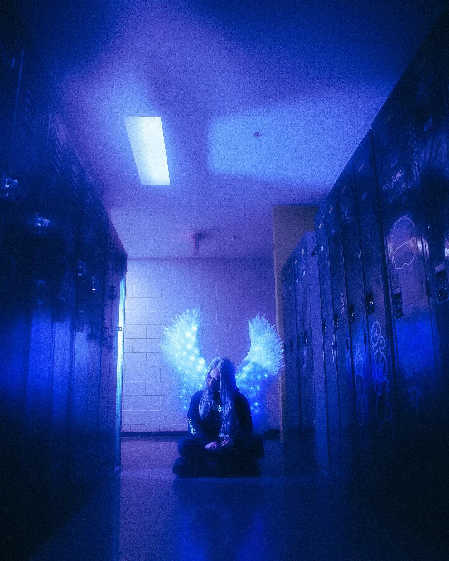am I the only one who really felt like I&rsquo;d be young forever? 🪽

the night I wrote this song I was dancing in my kitchen listening to early 2000s emo music when a memory flashed before my eyes. I was 17 mocking my mom for doing something &ldquo