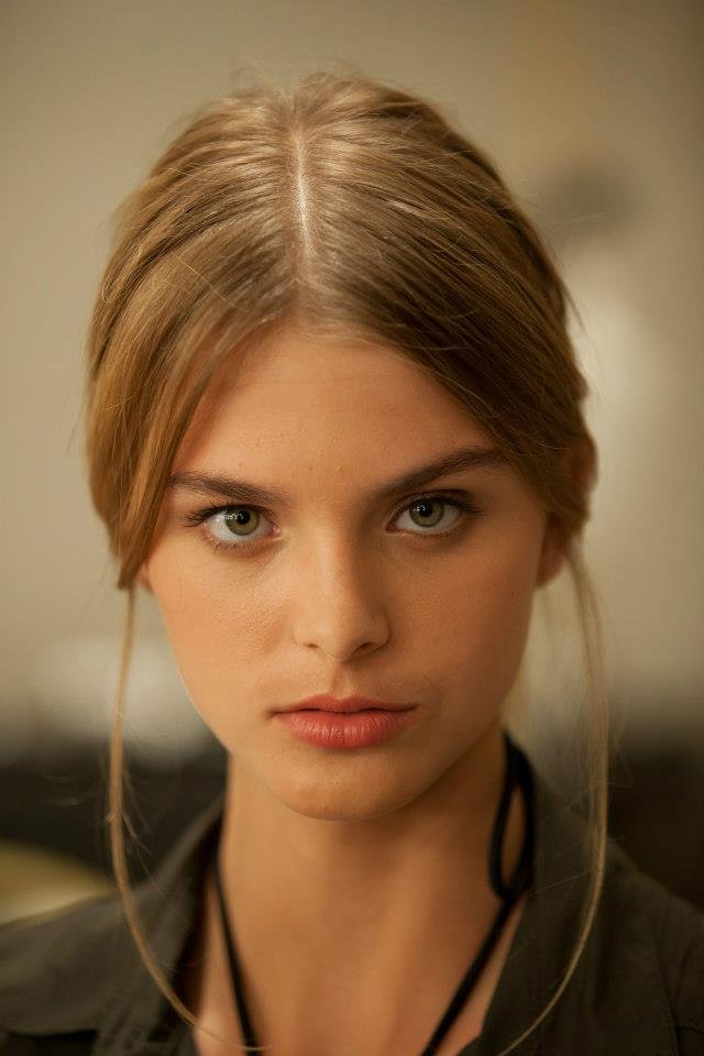 J.-Mendel-Autumn-Party-featuring-Jouer-Cosmetics-LA-Fashion-Week-Model-Makeup.jpg