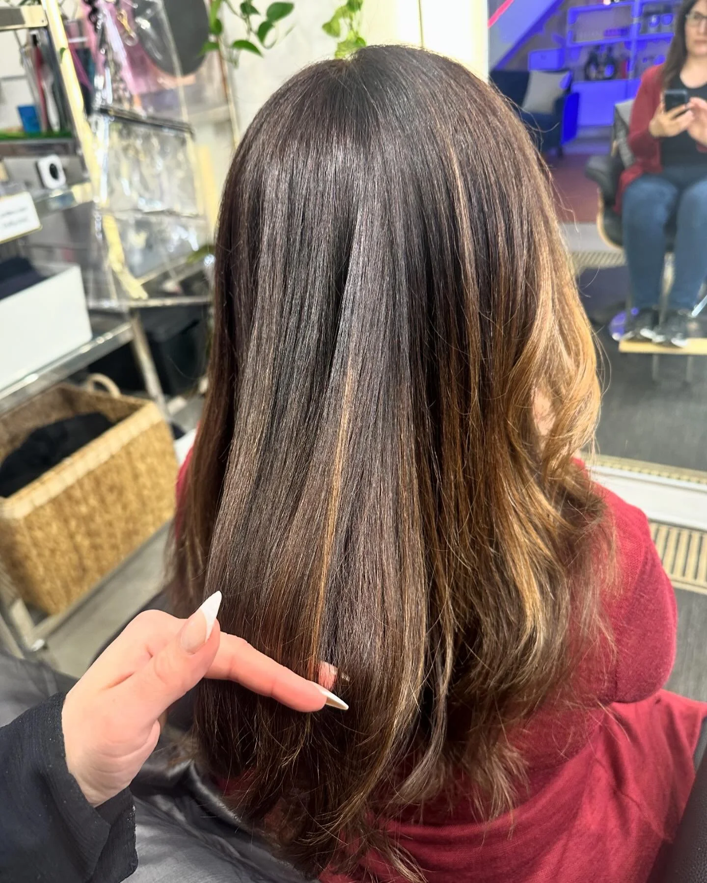 The power of a little zuzumagic and some sun-kissed balayage. Love this transformation on @sleepinbee 😍 

#brooklynsalon #brooklynbalayage #brooklynhairstylist #williamsburg #brooklynhair #brooklynhairsalon #brooklyncolor #brooklyncolorist