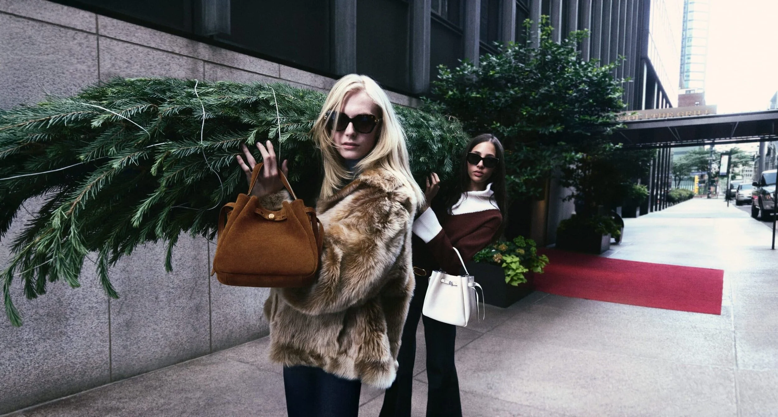 Tory Burch: Holiday 2025 Ad Campaign