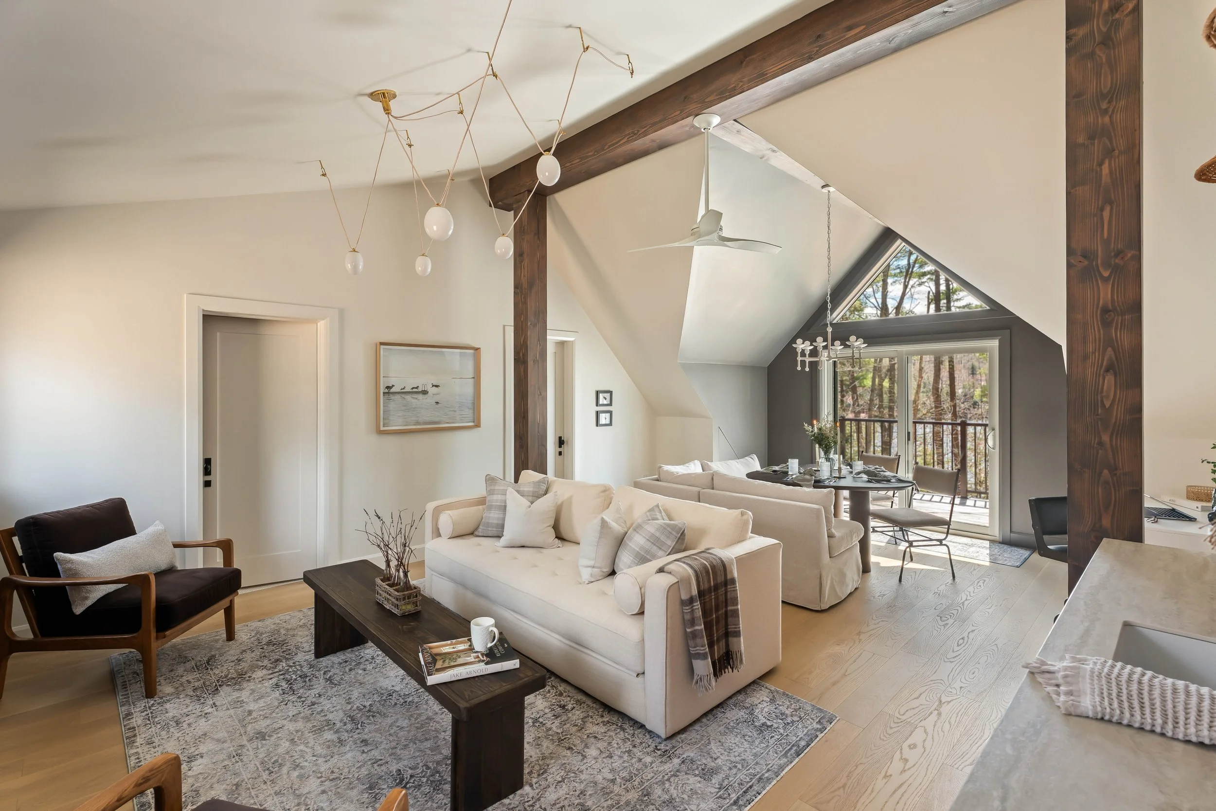 The_Loft_Etoile_Interior_13.jpg