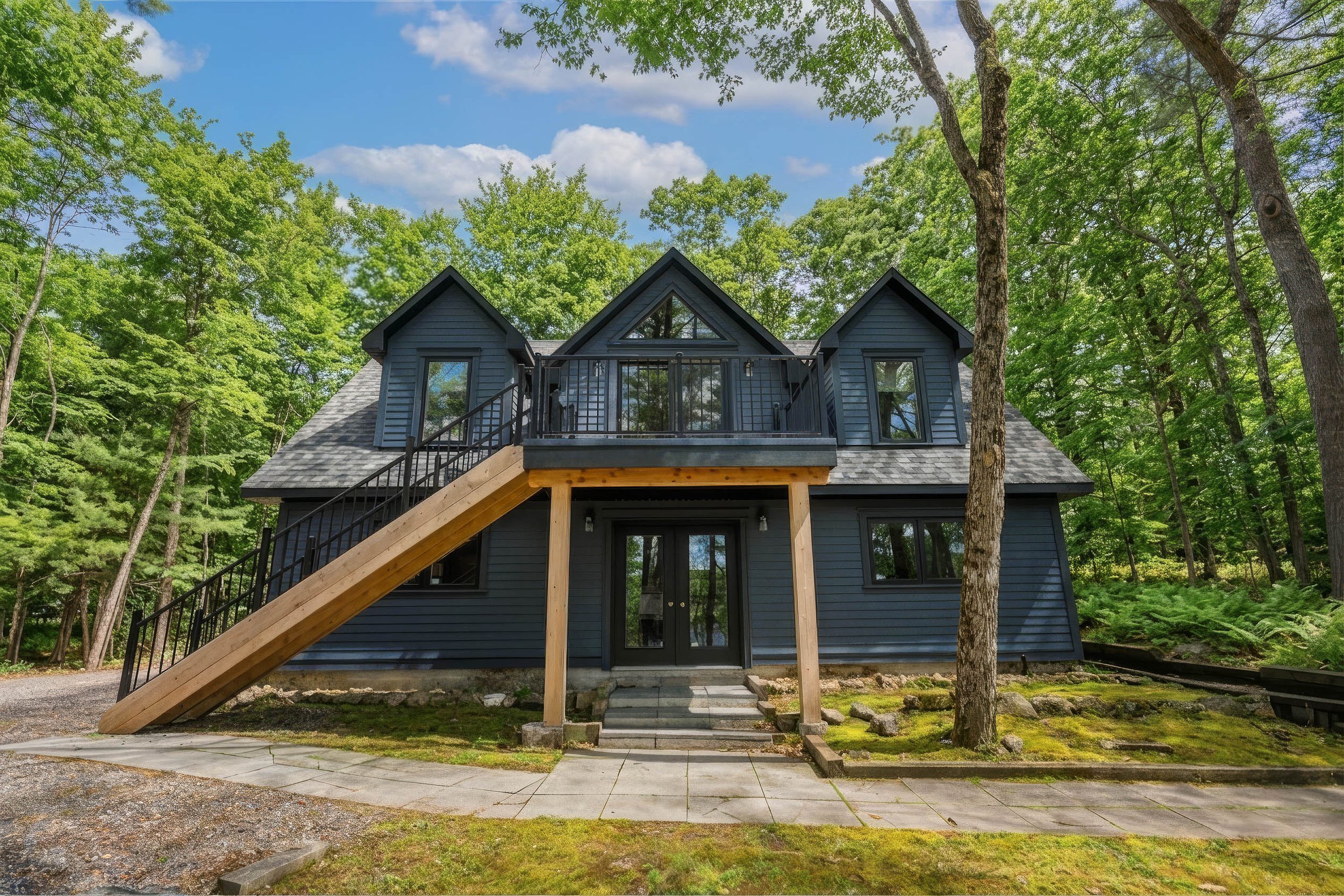 The_Loft_Etoile_Exterior_2.jpg