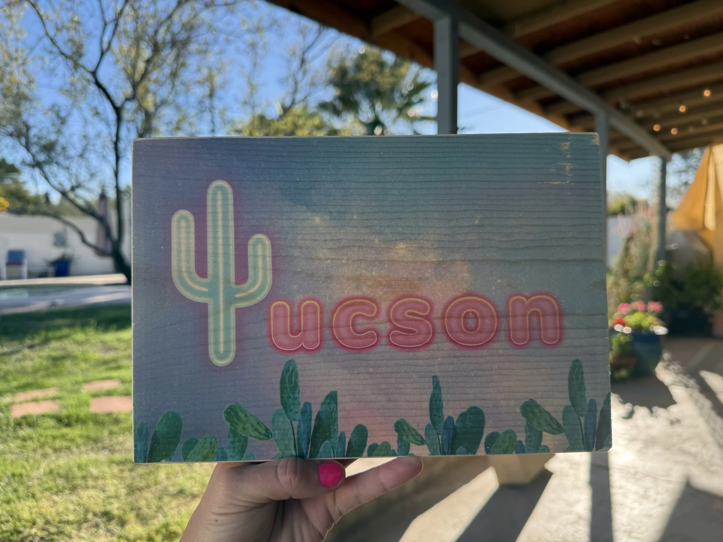 NEON TUCSON