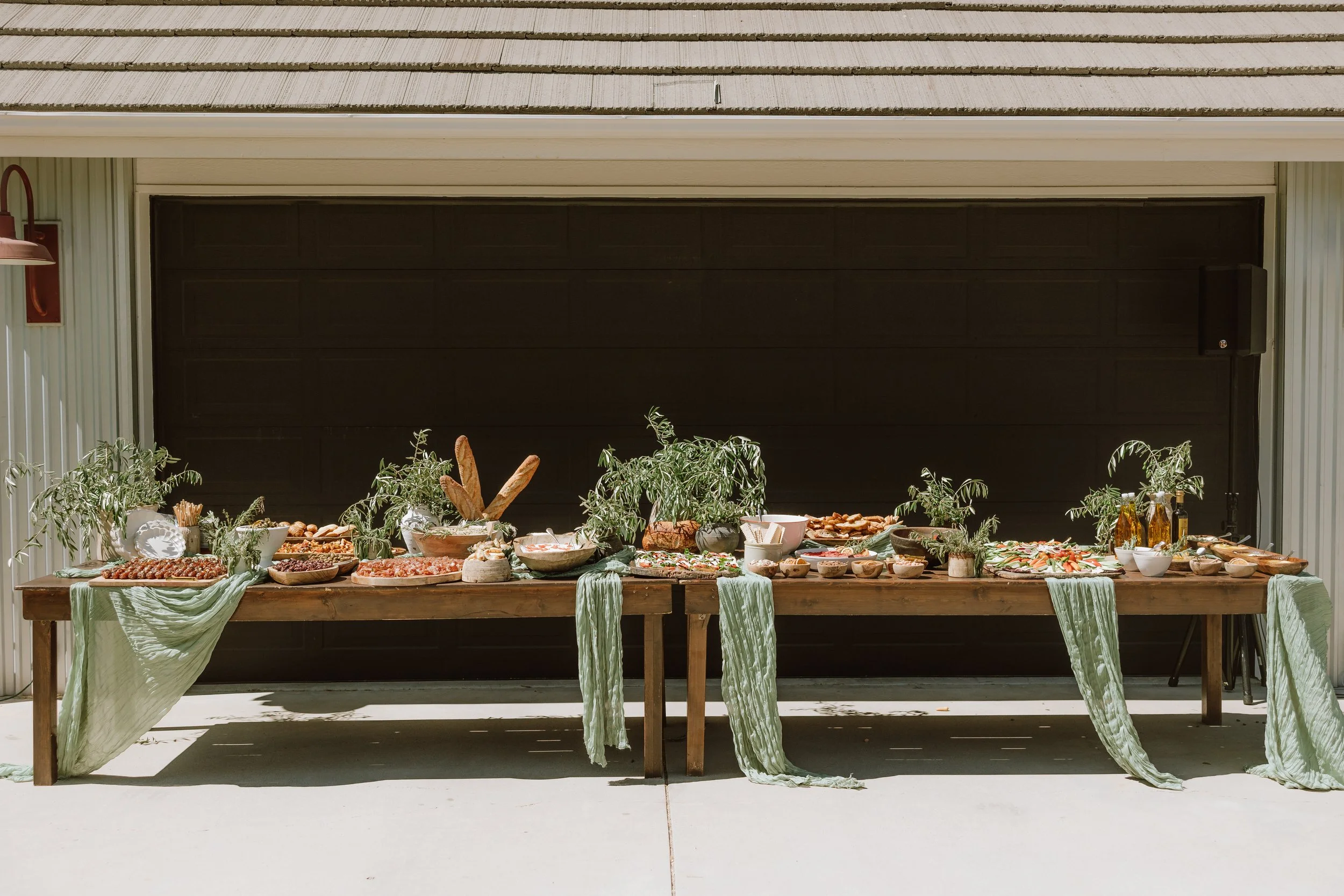 RamirezCocktailHour-01 copy.jpg