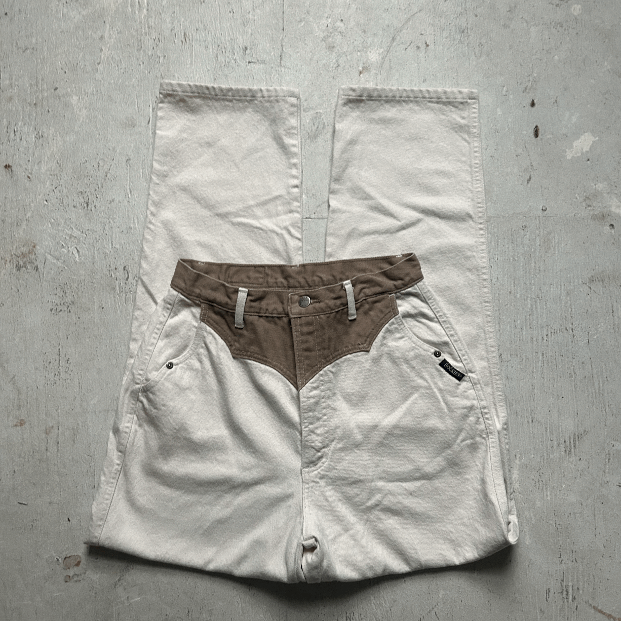 Rare Brown & White Rockies 28"