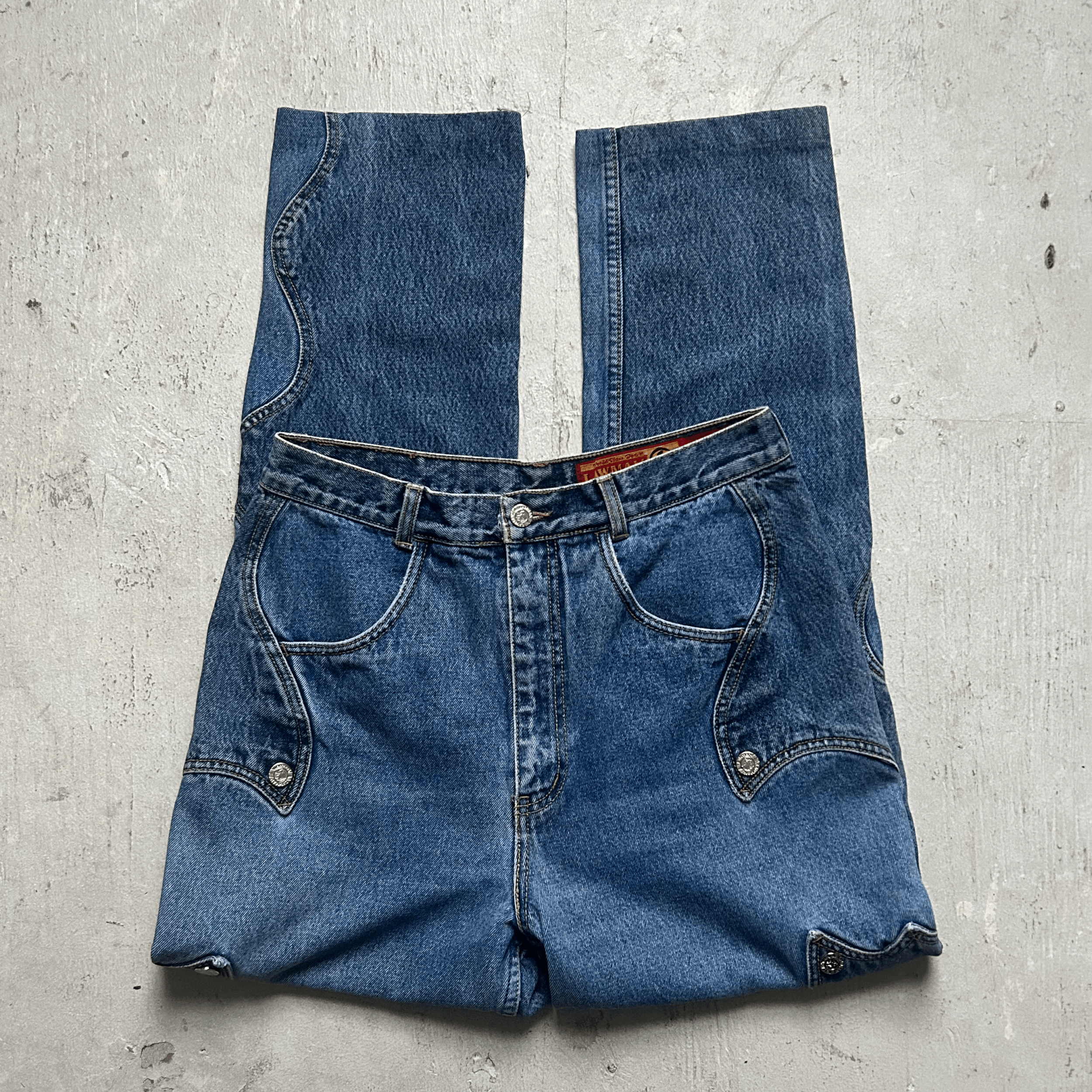 Rodeo Cowgirl Lawman's 30"