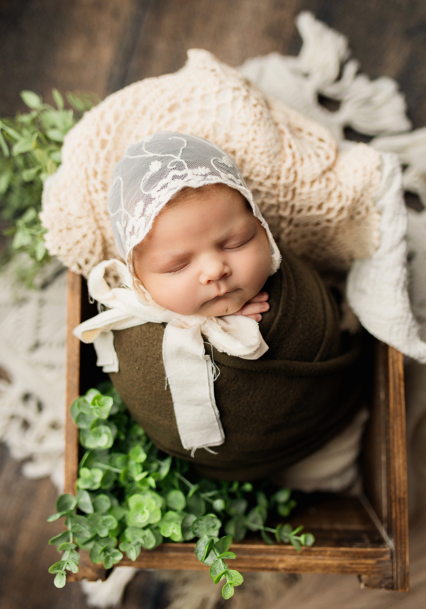 Newborn sessions are such a sweet session! I love getting to photograph all the tiny details of these sweet babies! 

Booking newborns for 2024

www.alanamaephotography.com