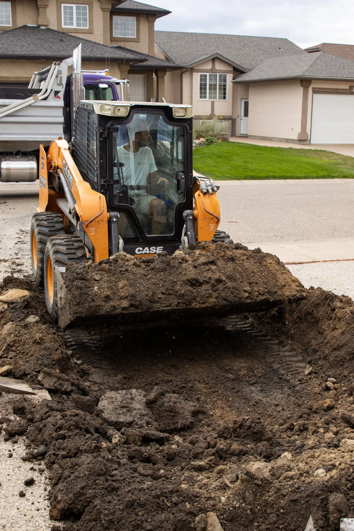 GUSWAY DIGGING_WEB-1.jpg