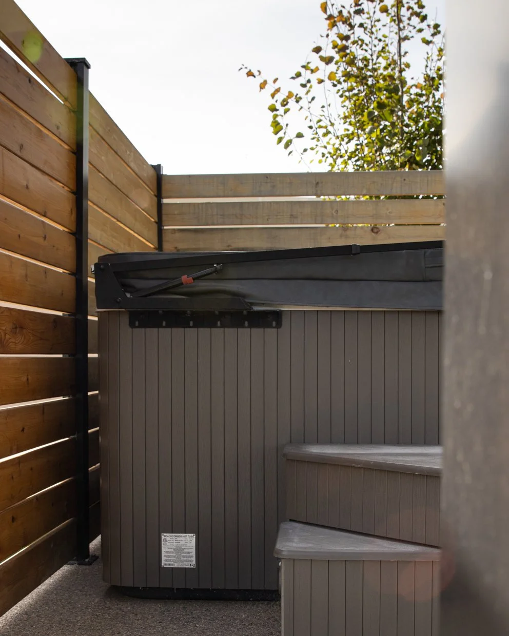 4826 GREENVIEW CRES_WEB-03.jpg