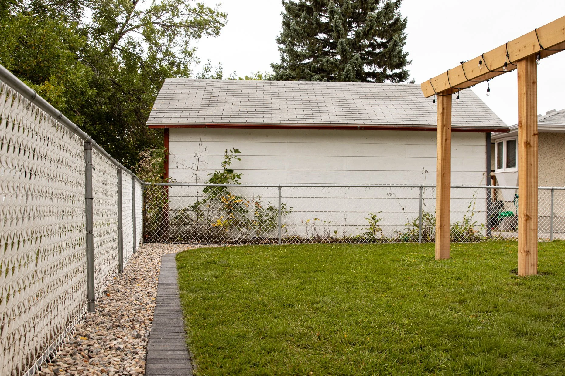 Merlin Pergola