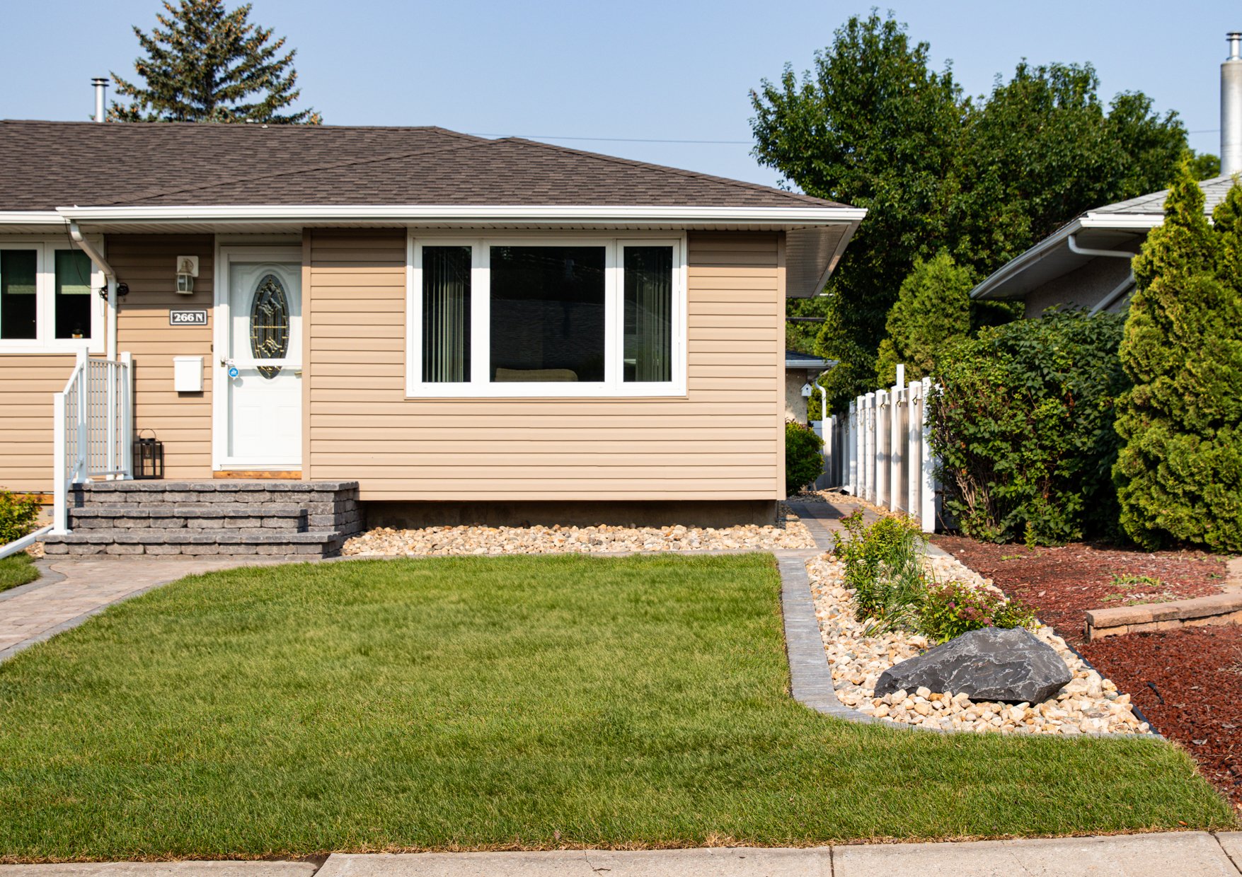 CORNWALL FRONTYARD_WEB-31.jpg