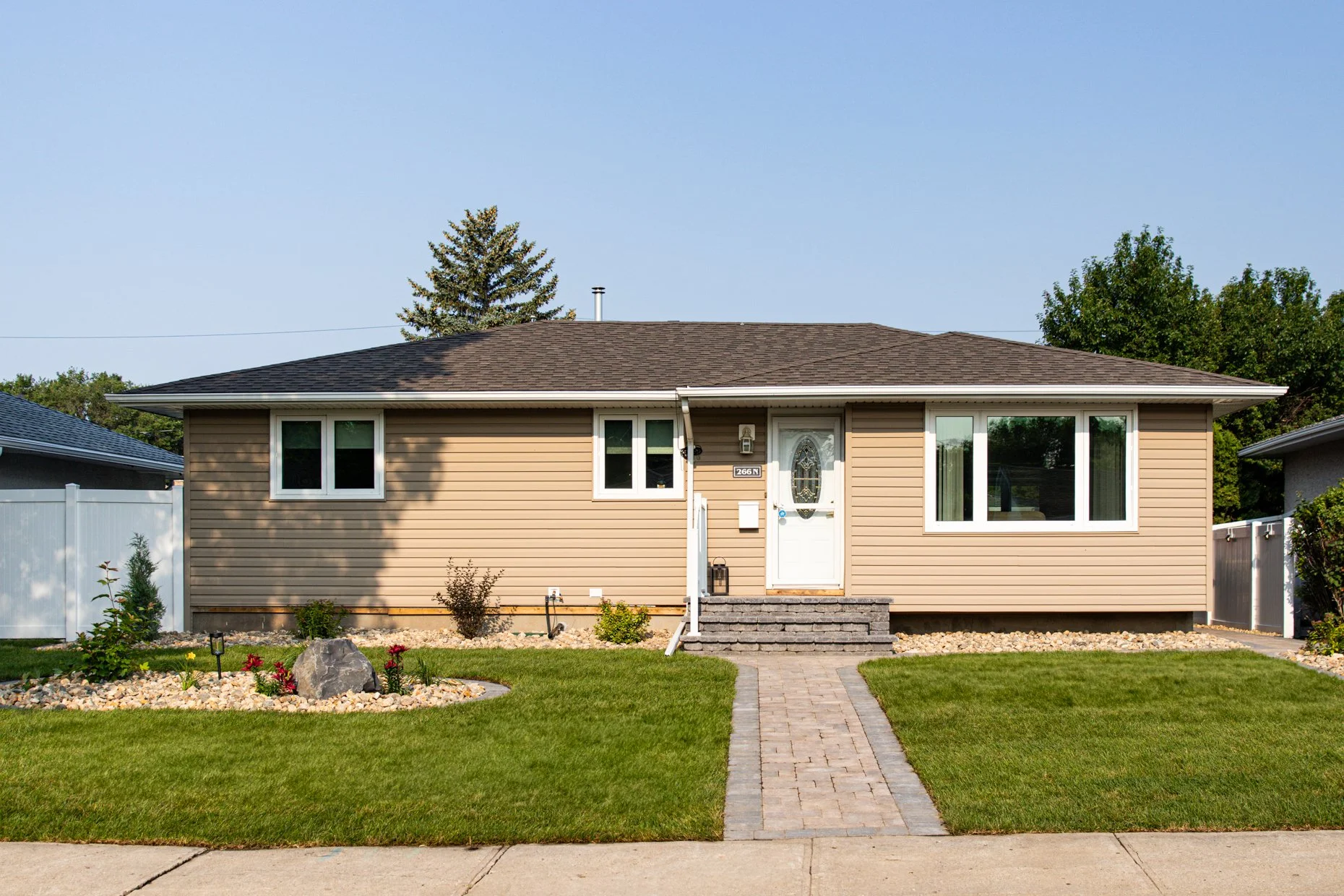 CORNWALL FRONTYARD_WEB-32.jpg