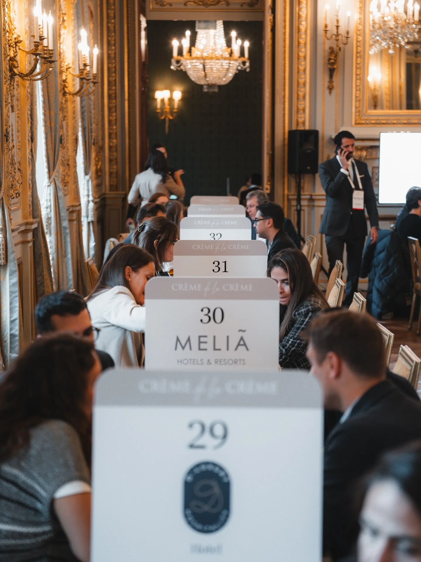 Day 2 started strong at the @shangrilaparis! The energy is incredible with a morning full of back-to-back meetings. 🤝
#cremetravelshow #Meetings #Networking #Business #ShangriLaParis